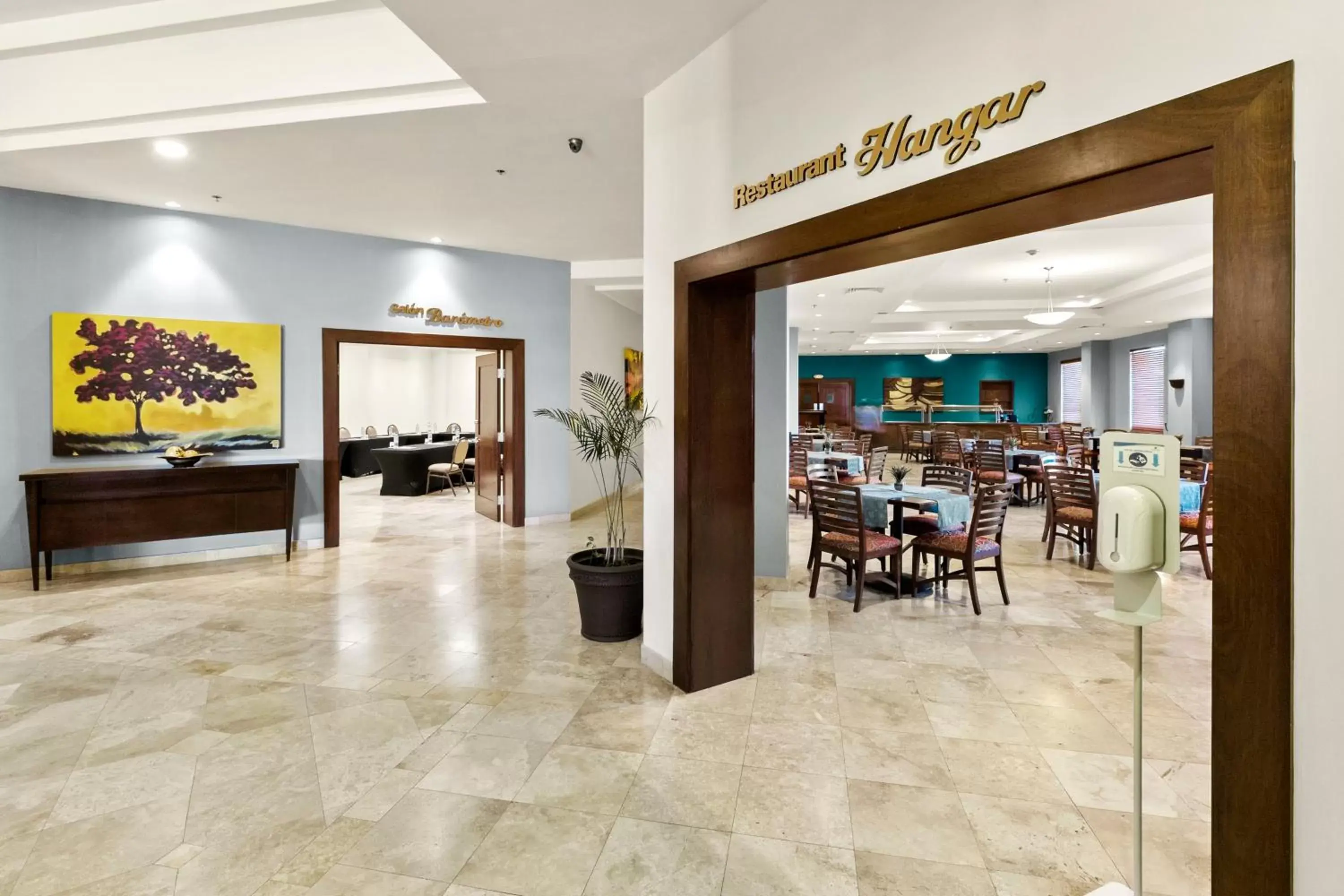 Restaurant/places to eat in Hotel Aeropuerto Los Cabos