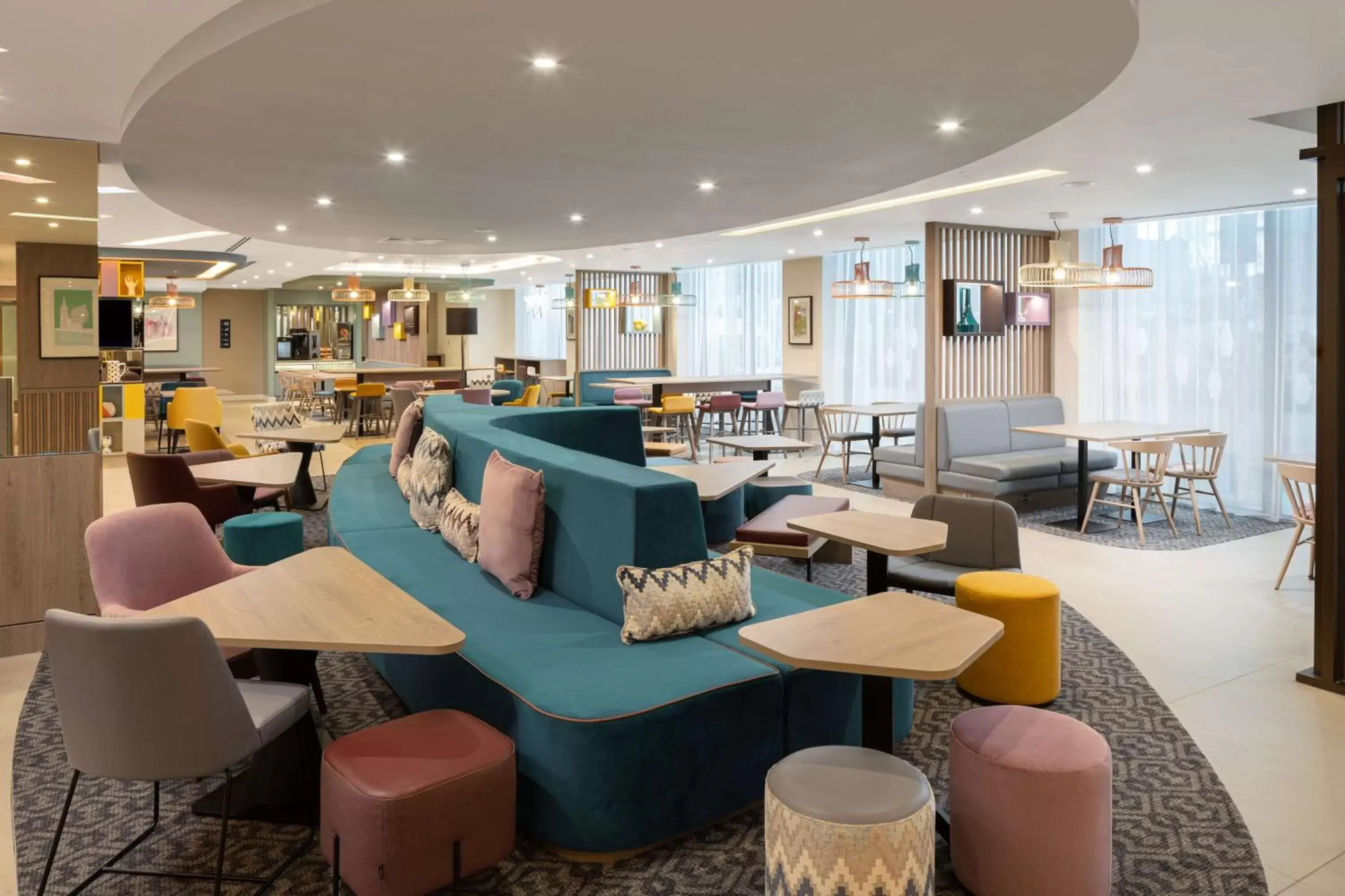 Lobby or reception, Restaurant/Places to Eat in Hampton By Hilton London City