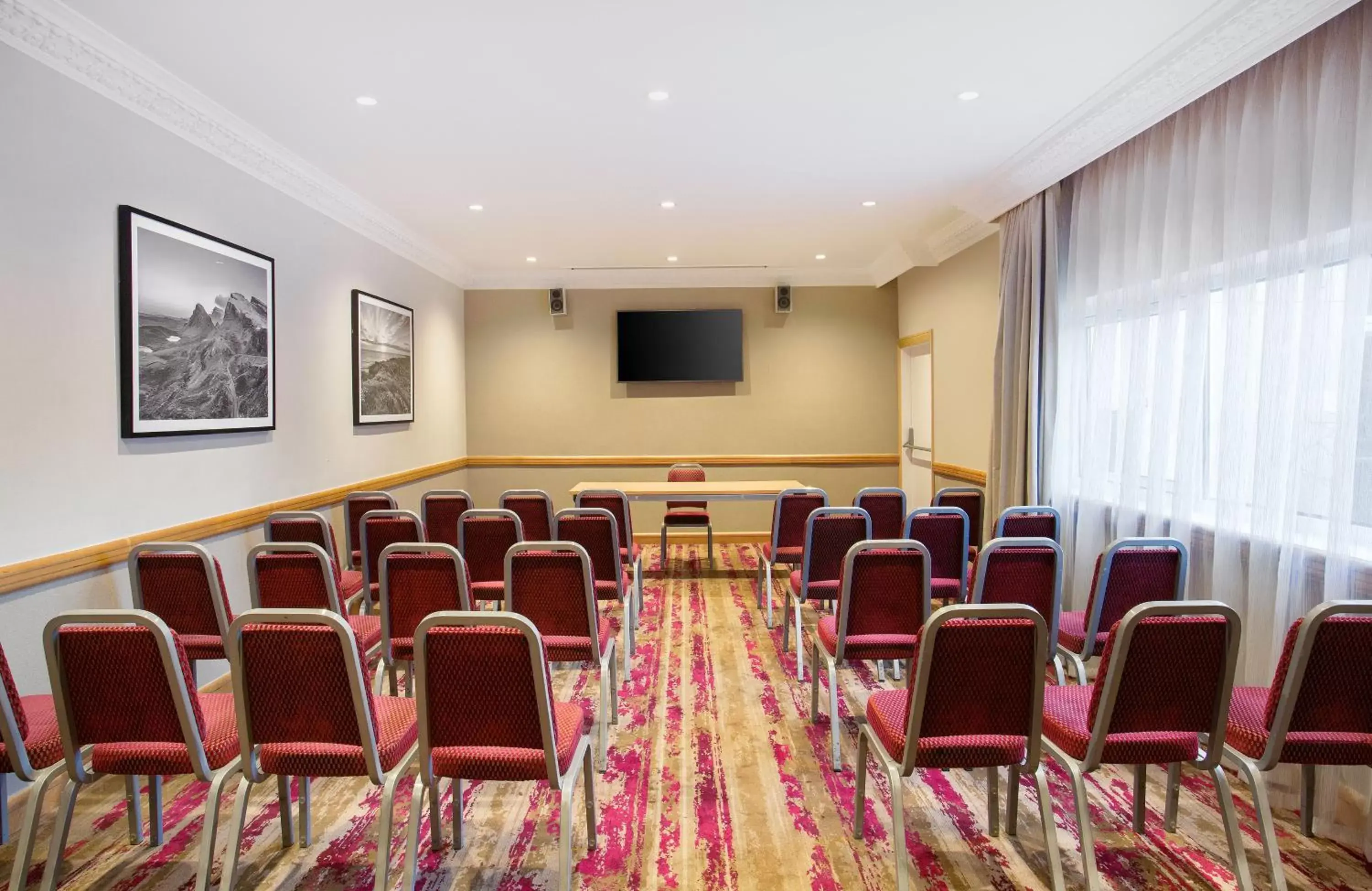 Meeting/conference room in Leonardo Hotel Inverness - Formerly Jurys Inn