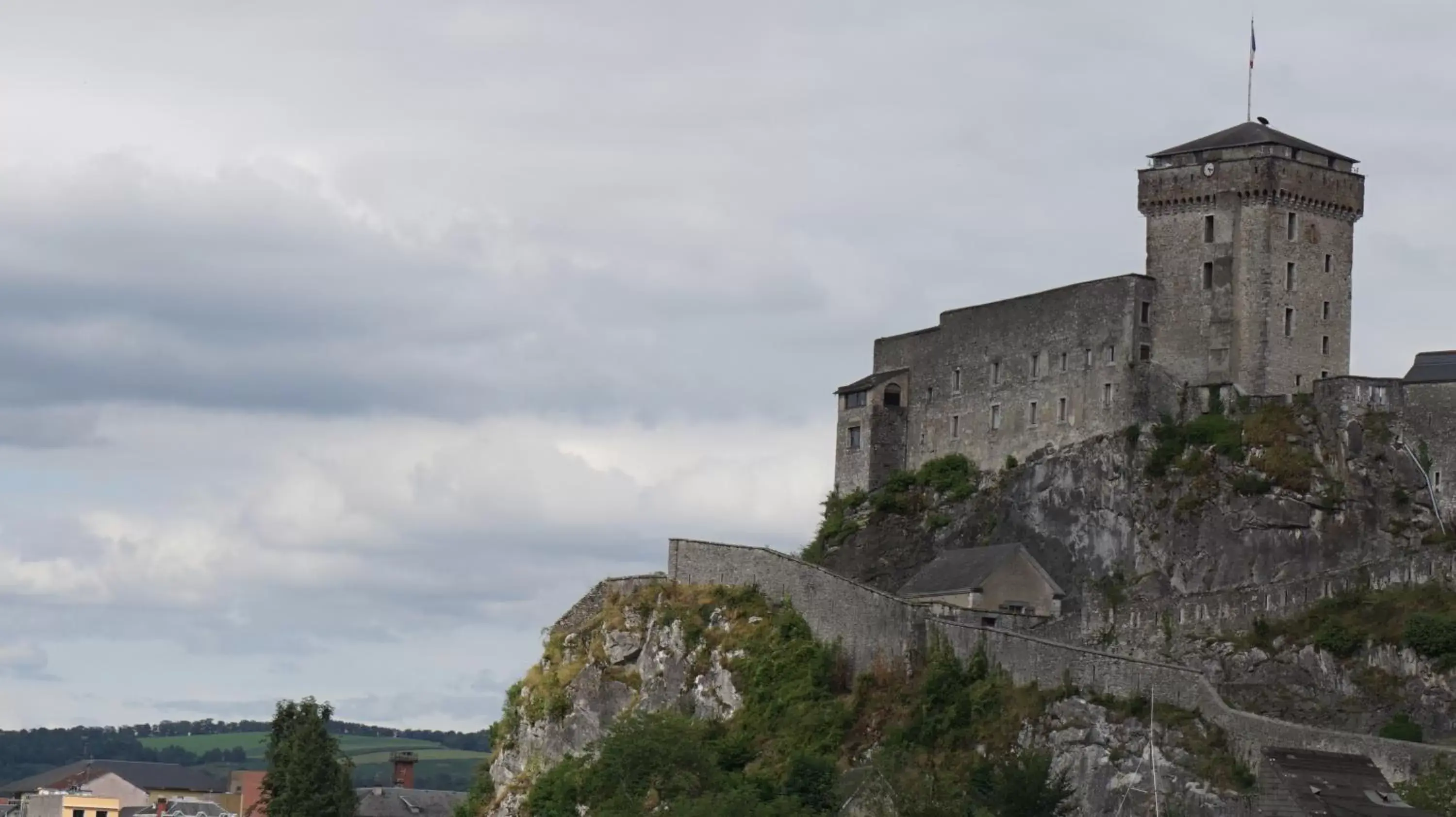 Nearby landmark in Mercure Lourdes Impérial