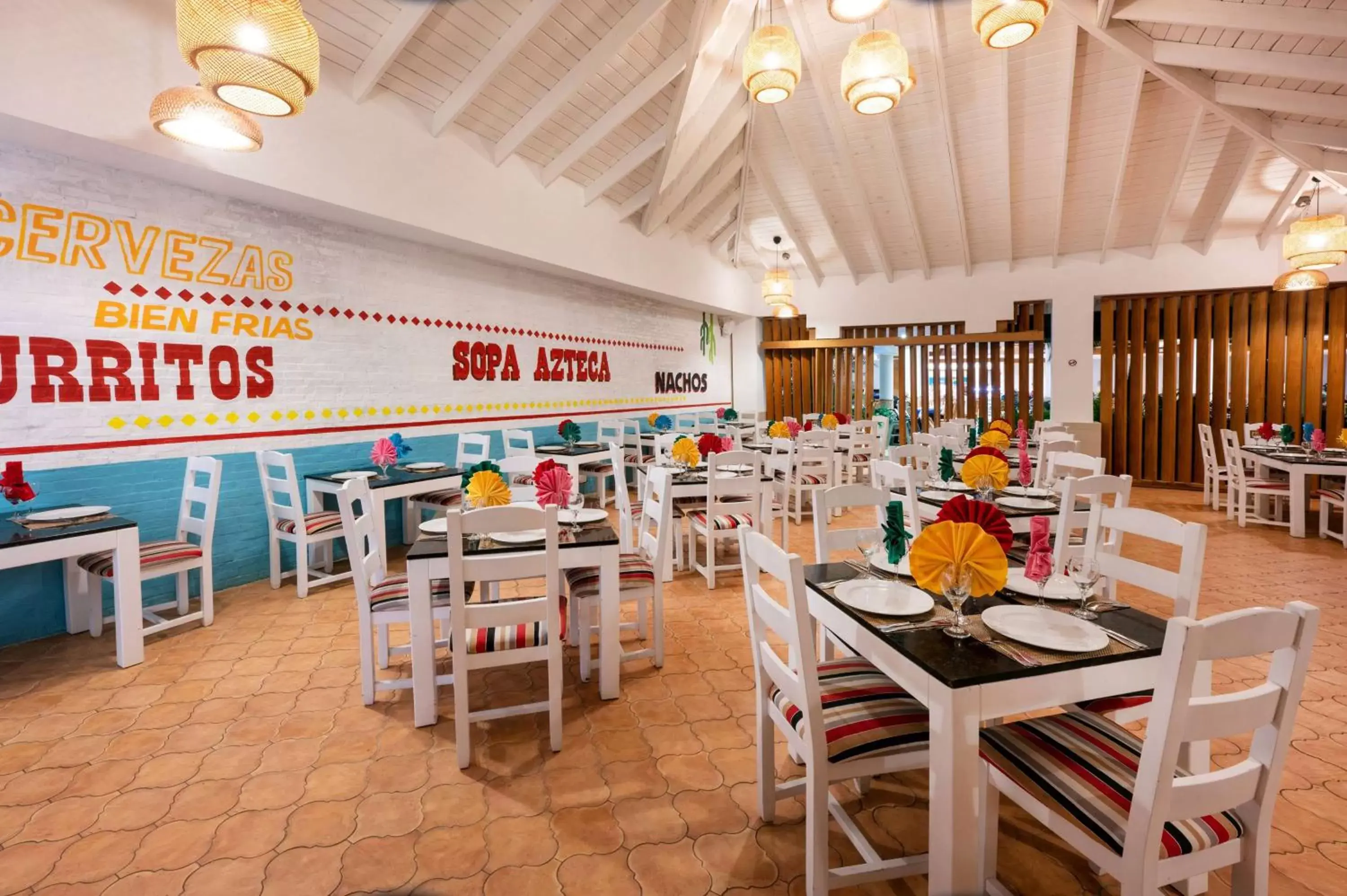 Restaurant/Places to Eat in Viva Tangerine by Wyndham, A Trademark All Inclusive