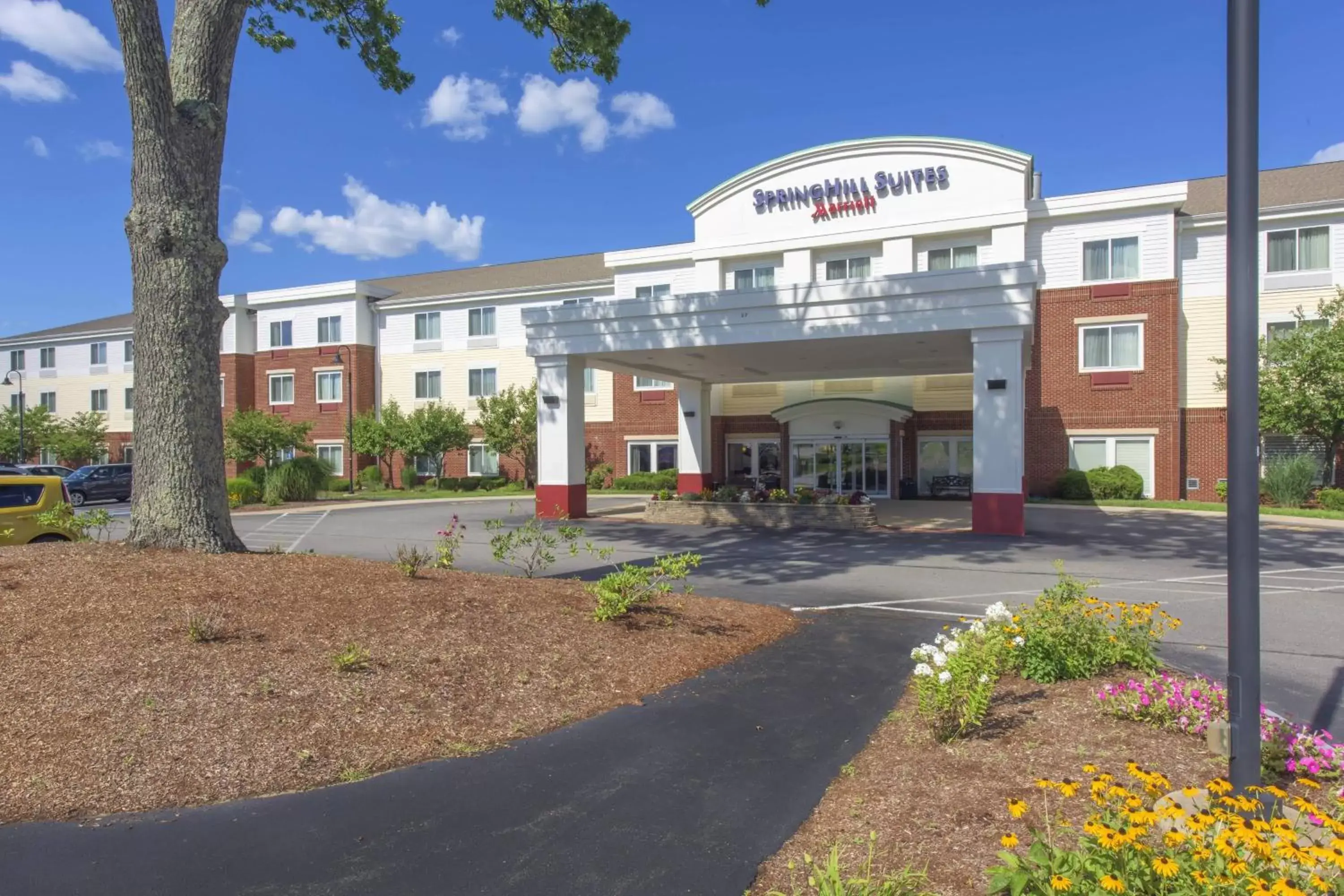 Property Building in SpringHill Suites Devens Common Center
