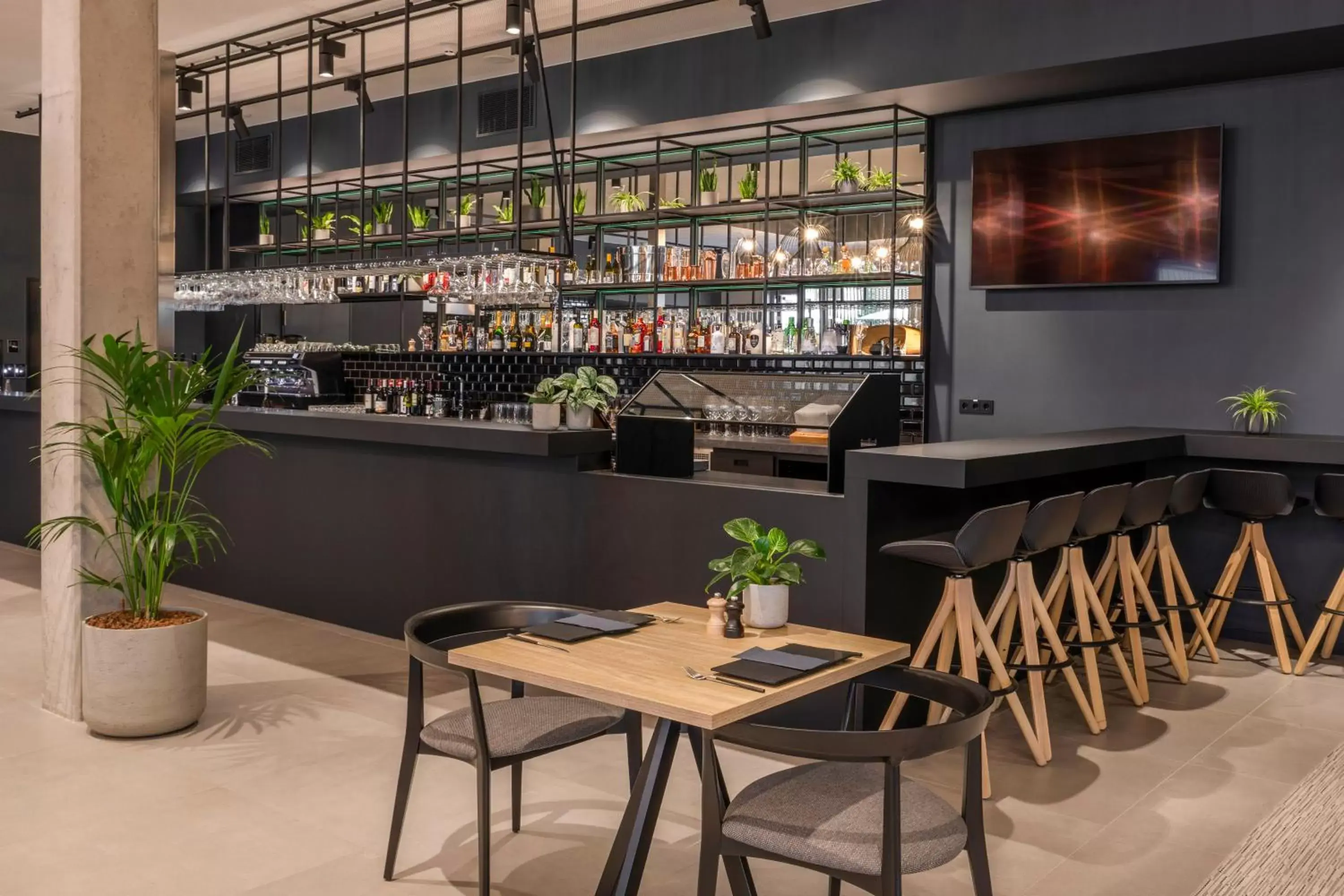 Restaurant/places to eat, Lounge/Bar in INNSiDE by Meliá Luxembourg