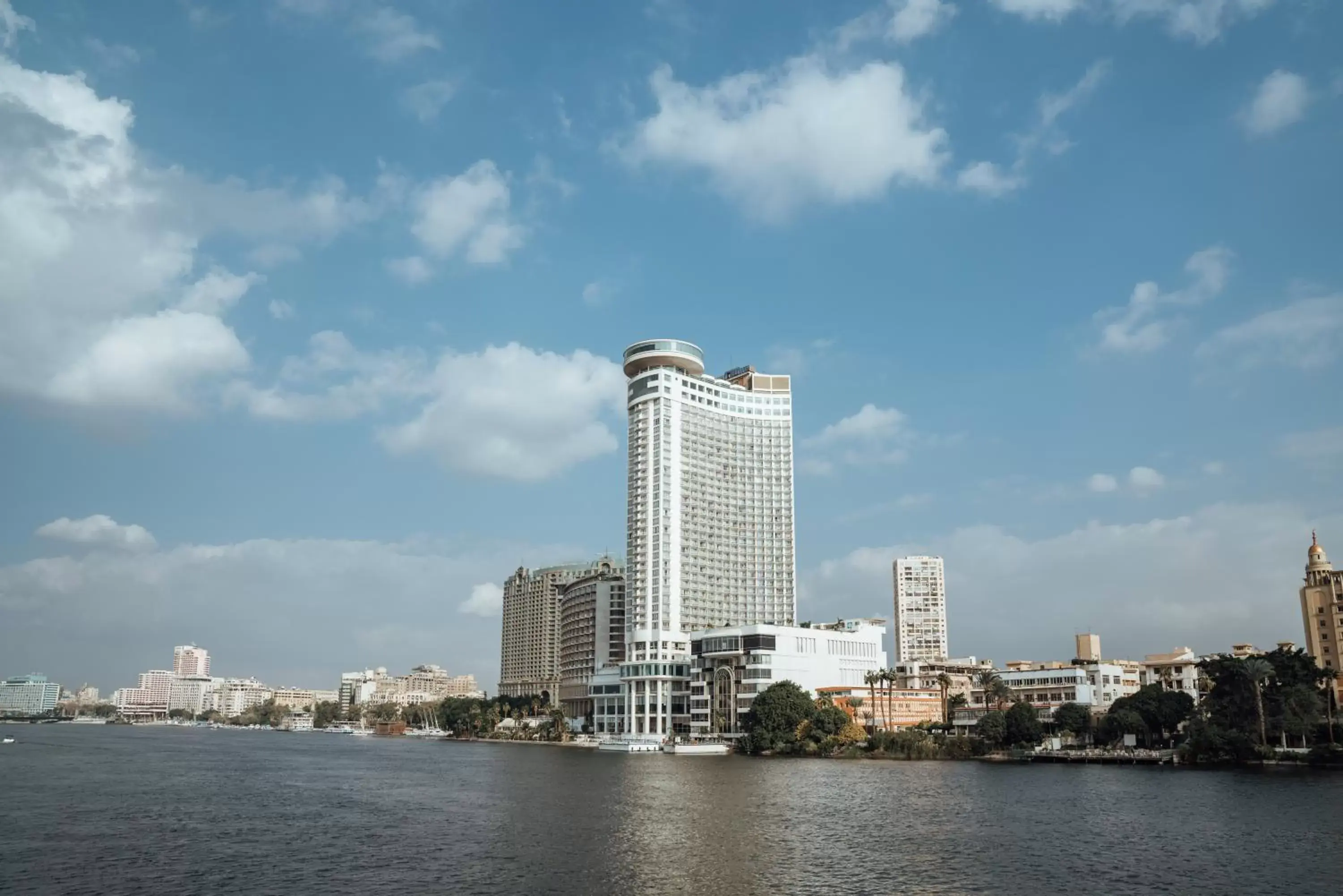 Text overlay in Grand Nile Tower