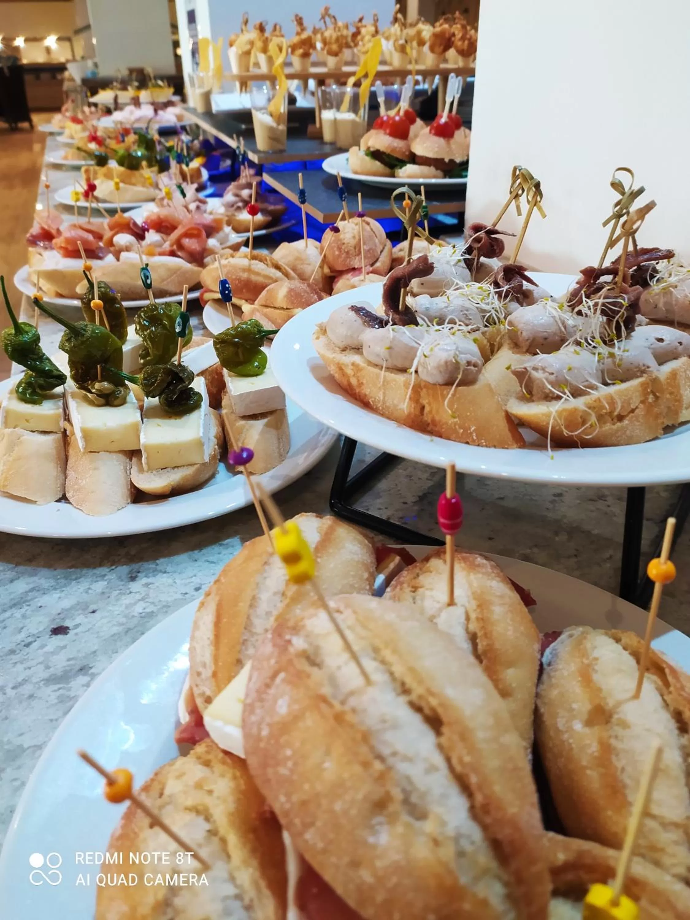 Restaurant/places to eat in Gara Suites Golf & Spa