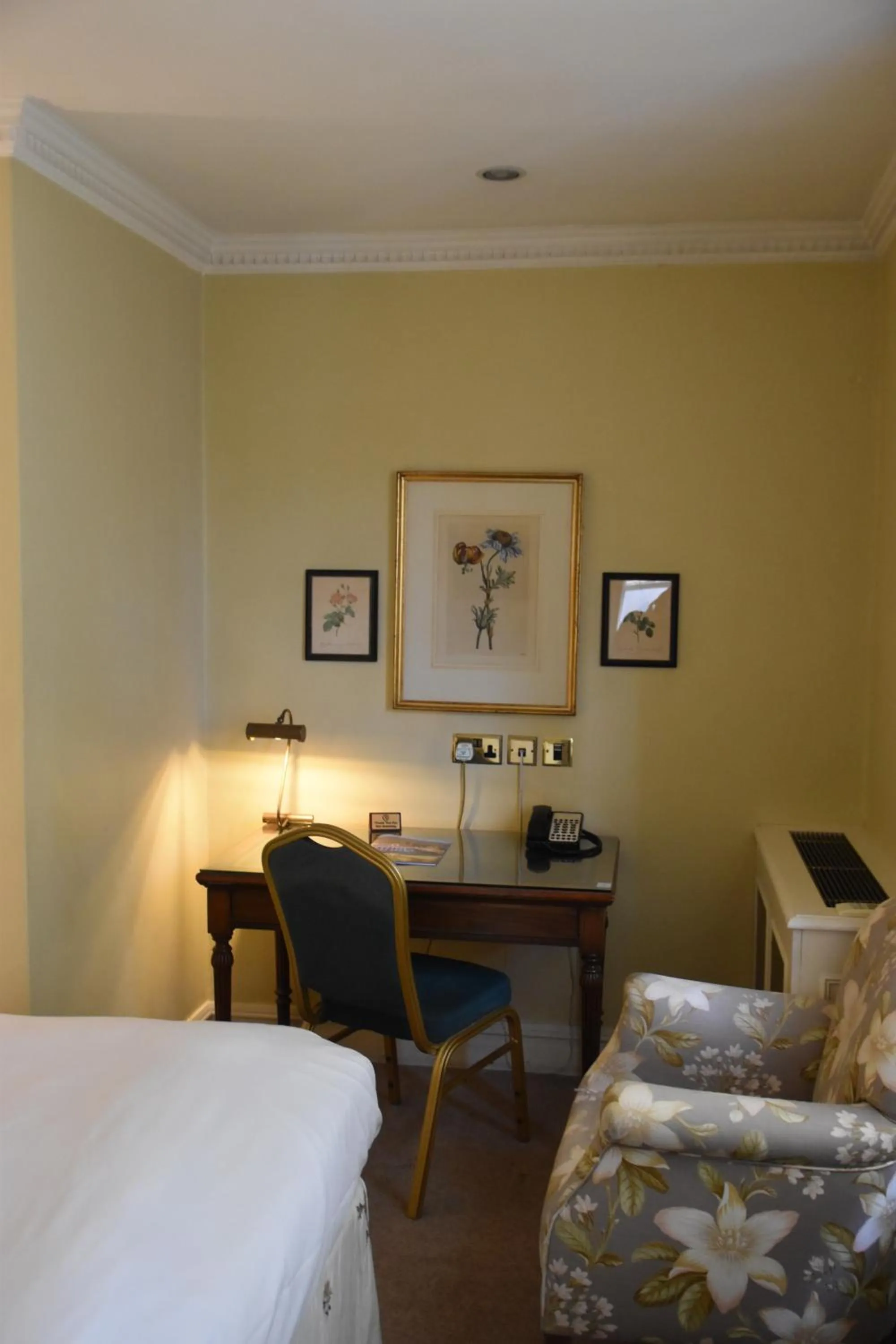 Bed in The Cranley Hotel