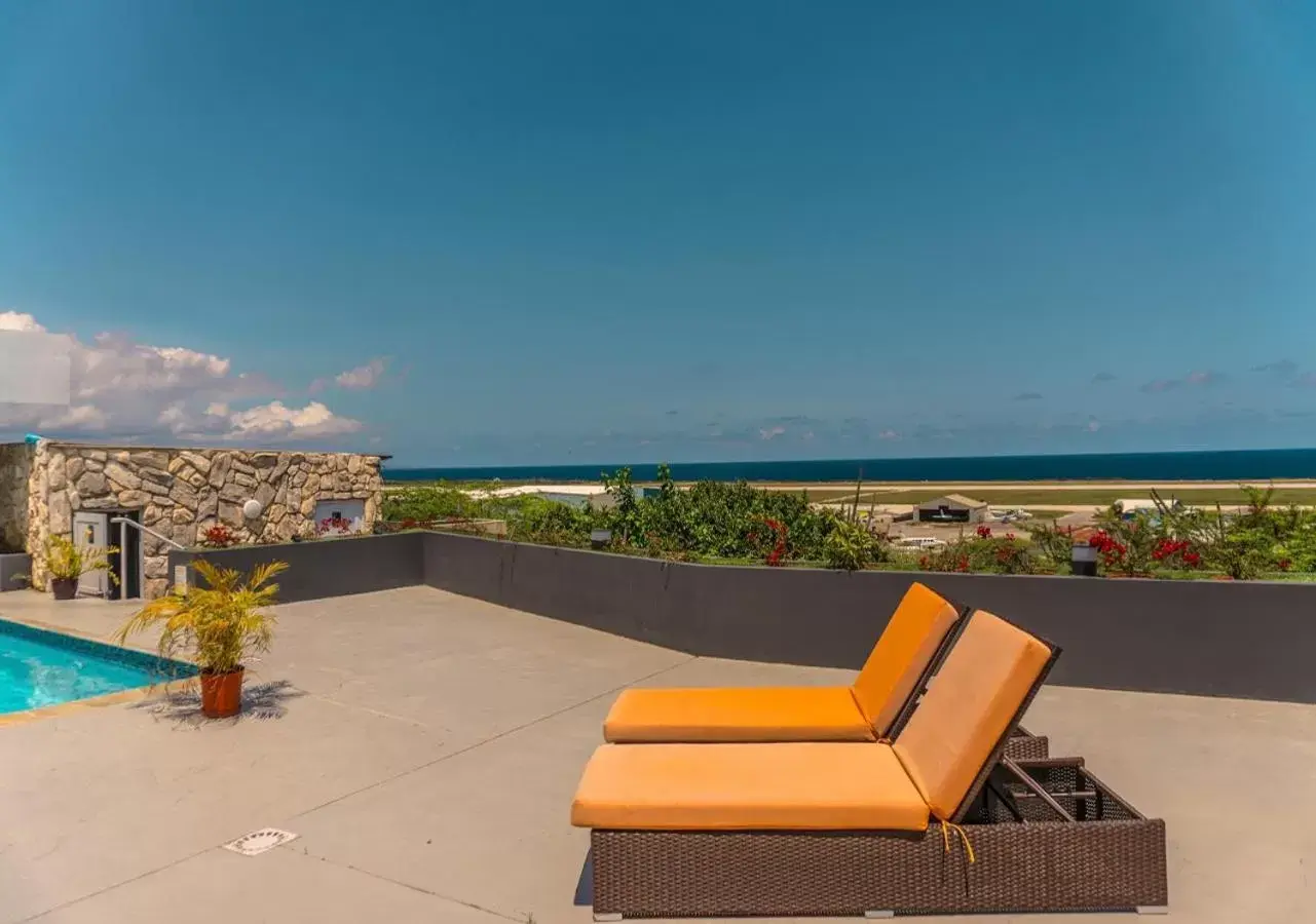 Patio, Balcony/Terrace in Curacao Airport Hotel