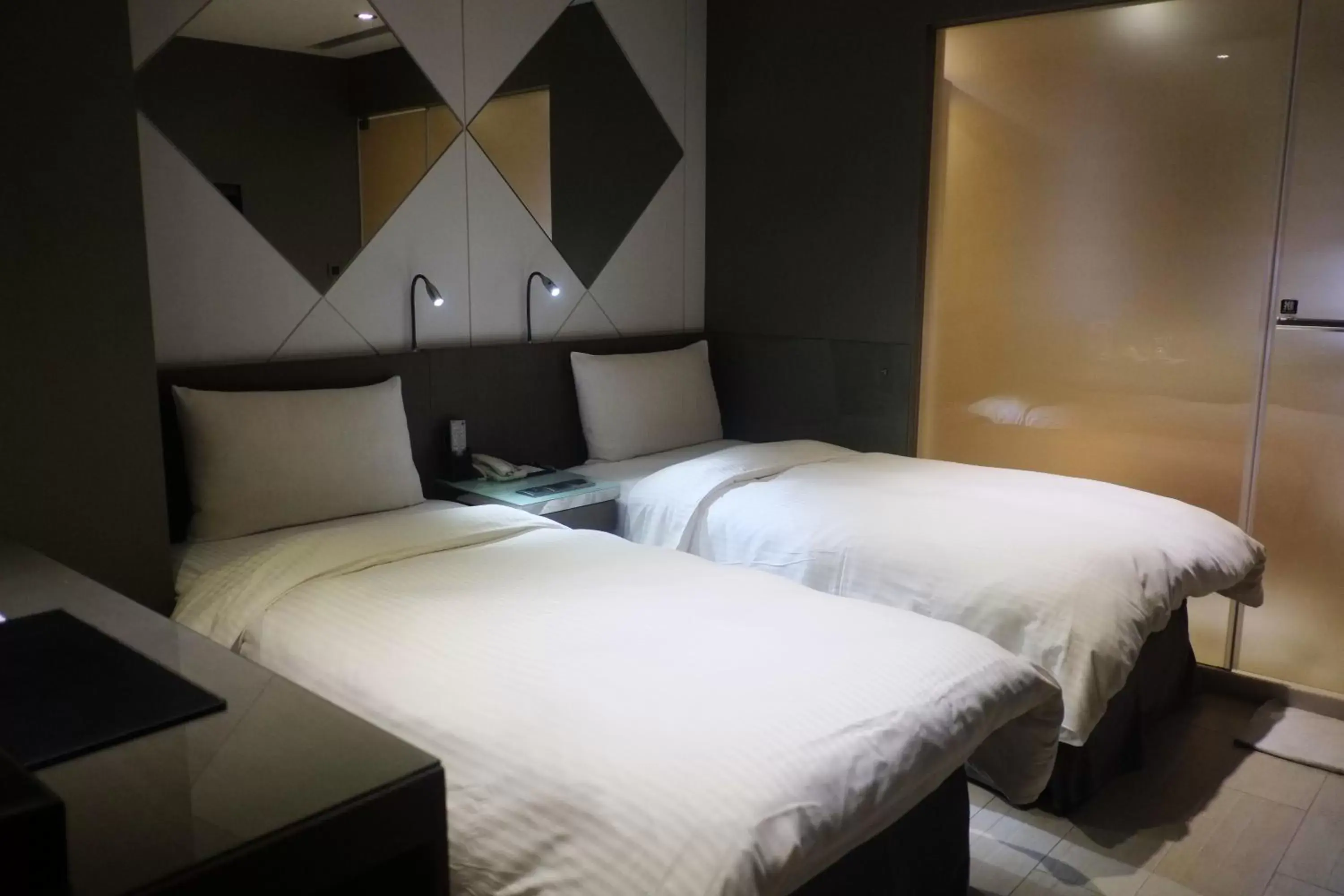 Bed in Beauty Hotels Taipei - Hotel B6