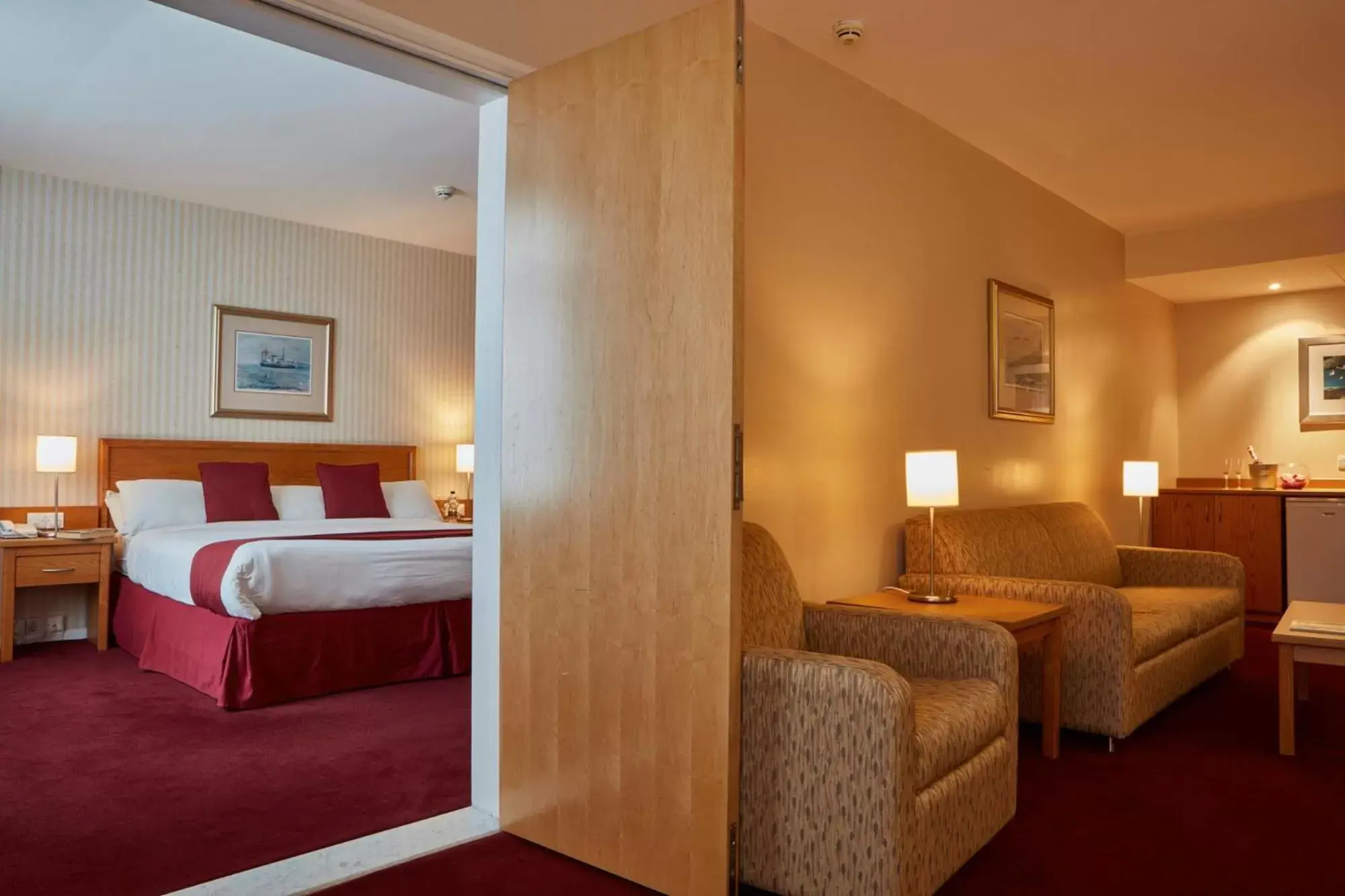 Photo of the whole room, Bed in Future Inn Plymouth