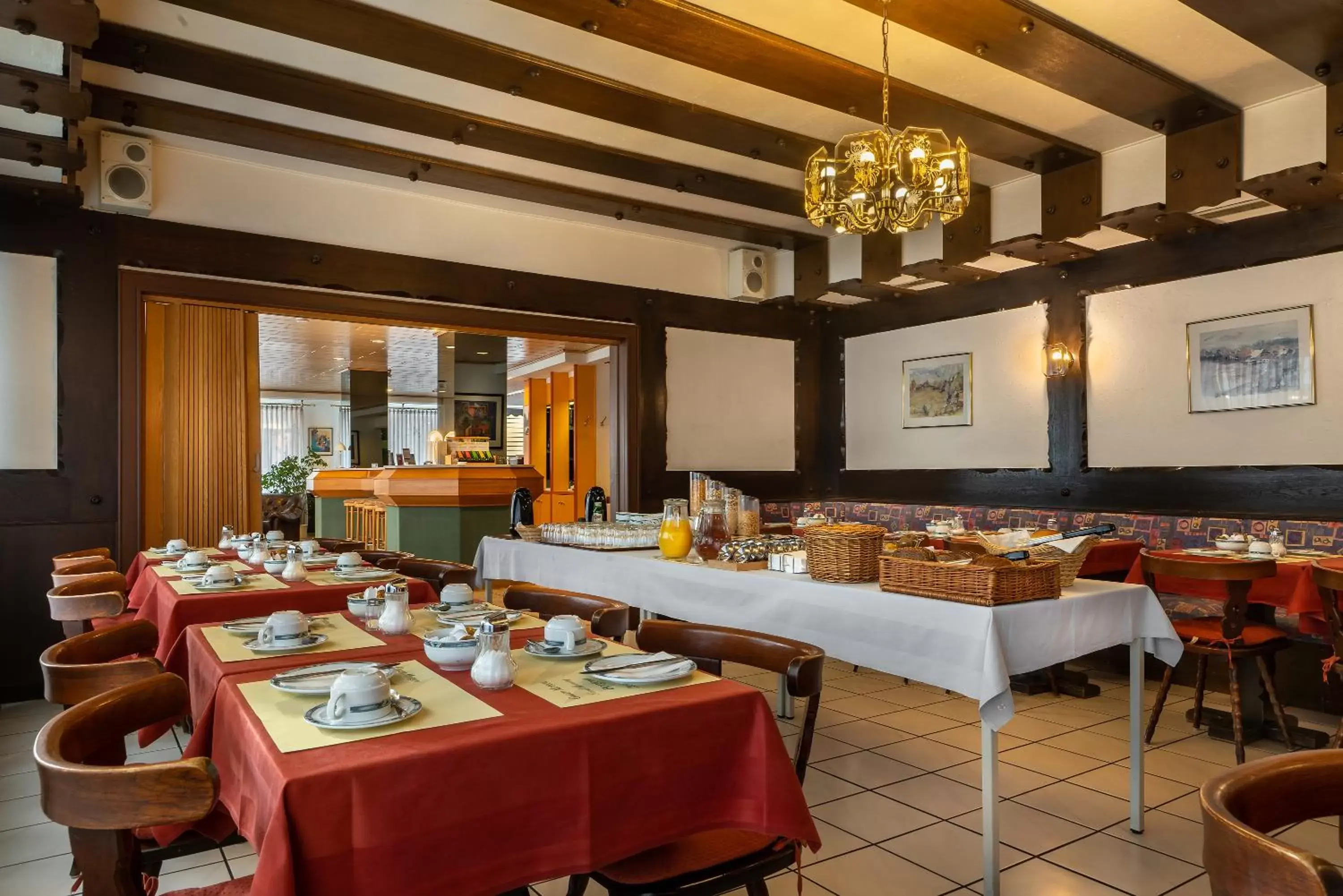 Breakfast, Restaurant/Places to Eat in Novum Hotel Engelbertz