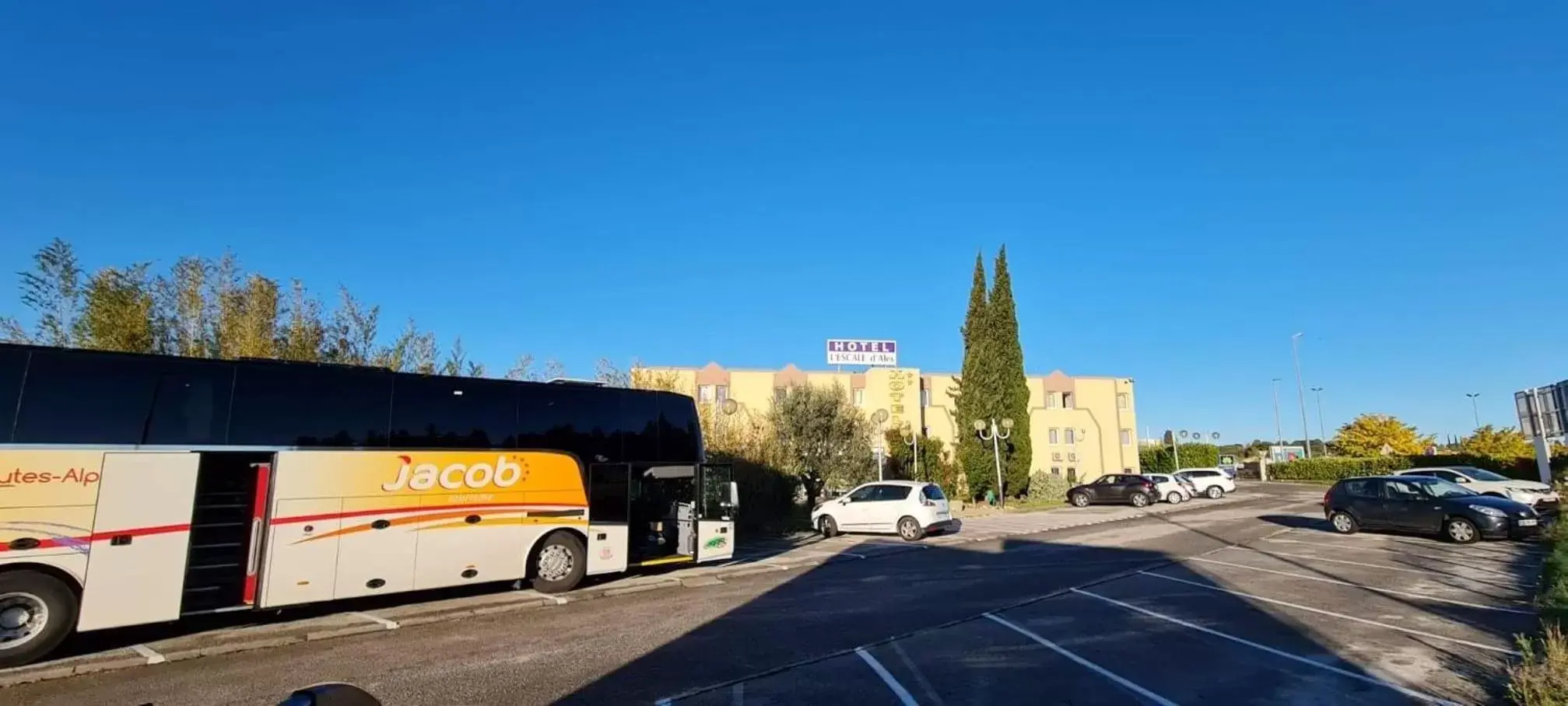 Parking in L'Escale d'Alès HOTEL