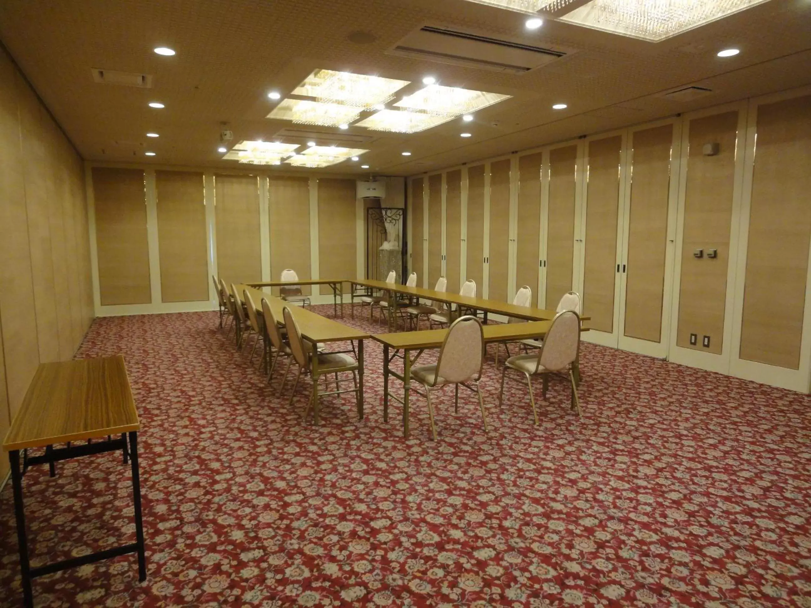 Meeting/conference room in Tottori City Hotel