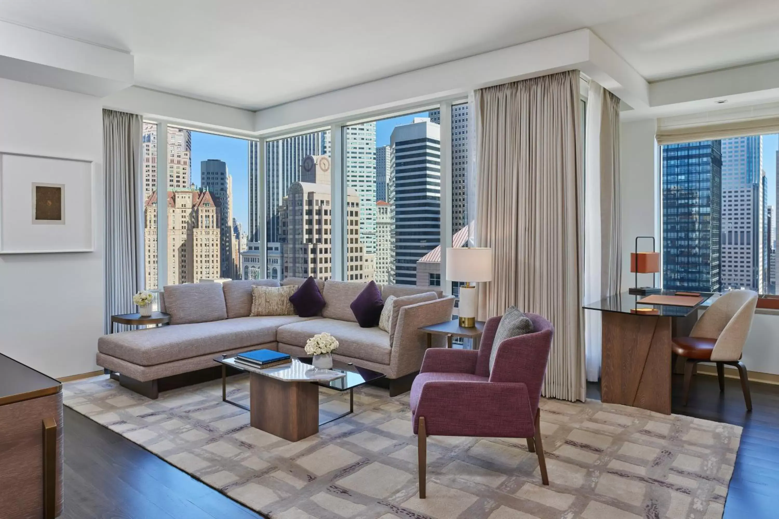 Living room, Seating Area in The St Regis San Francisco