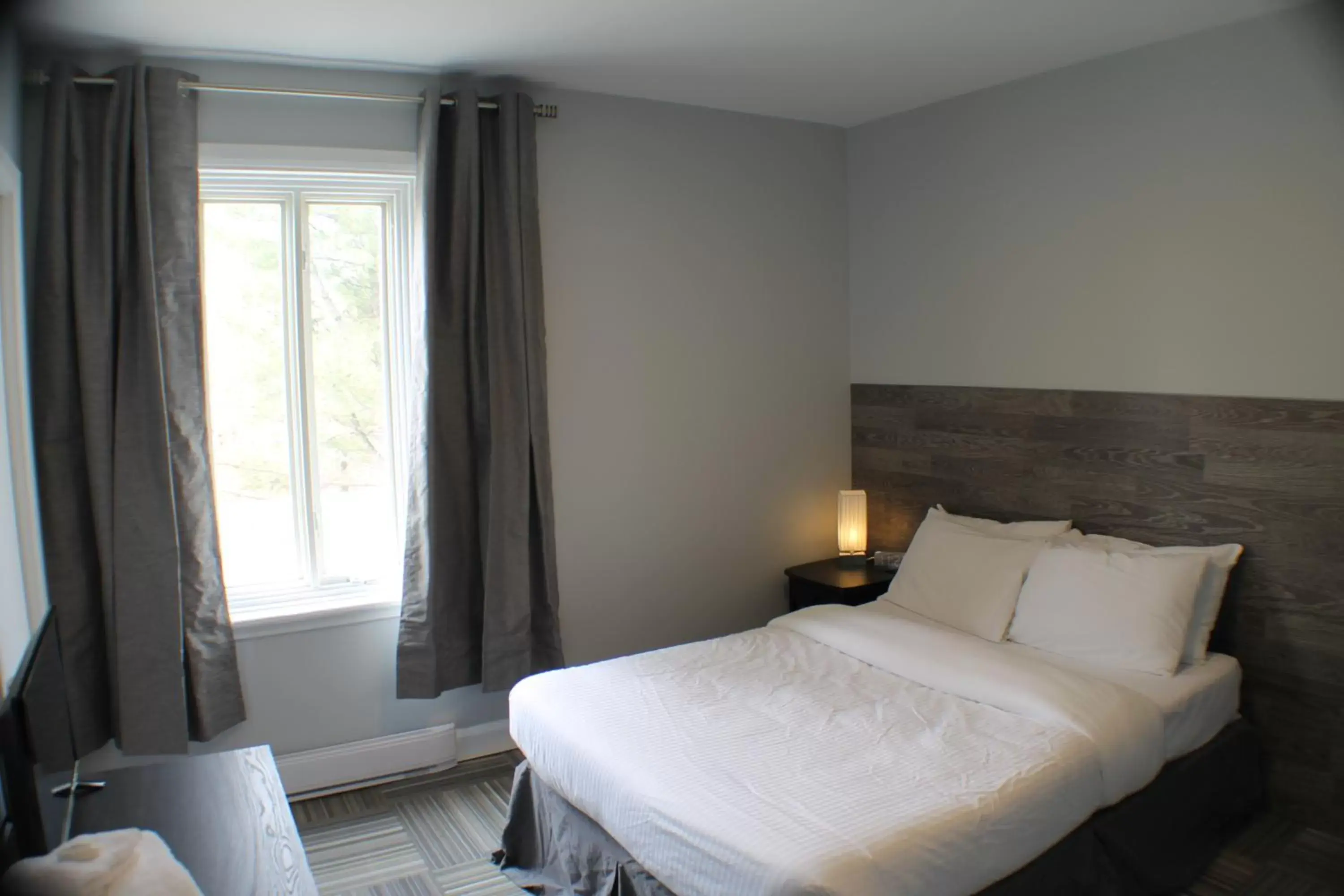 Bed in Auberge Valcartier