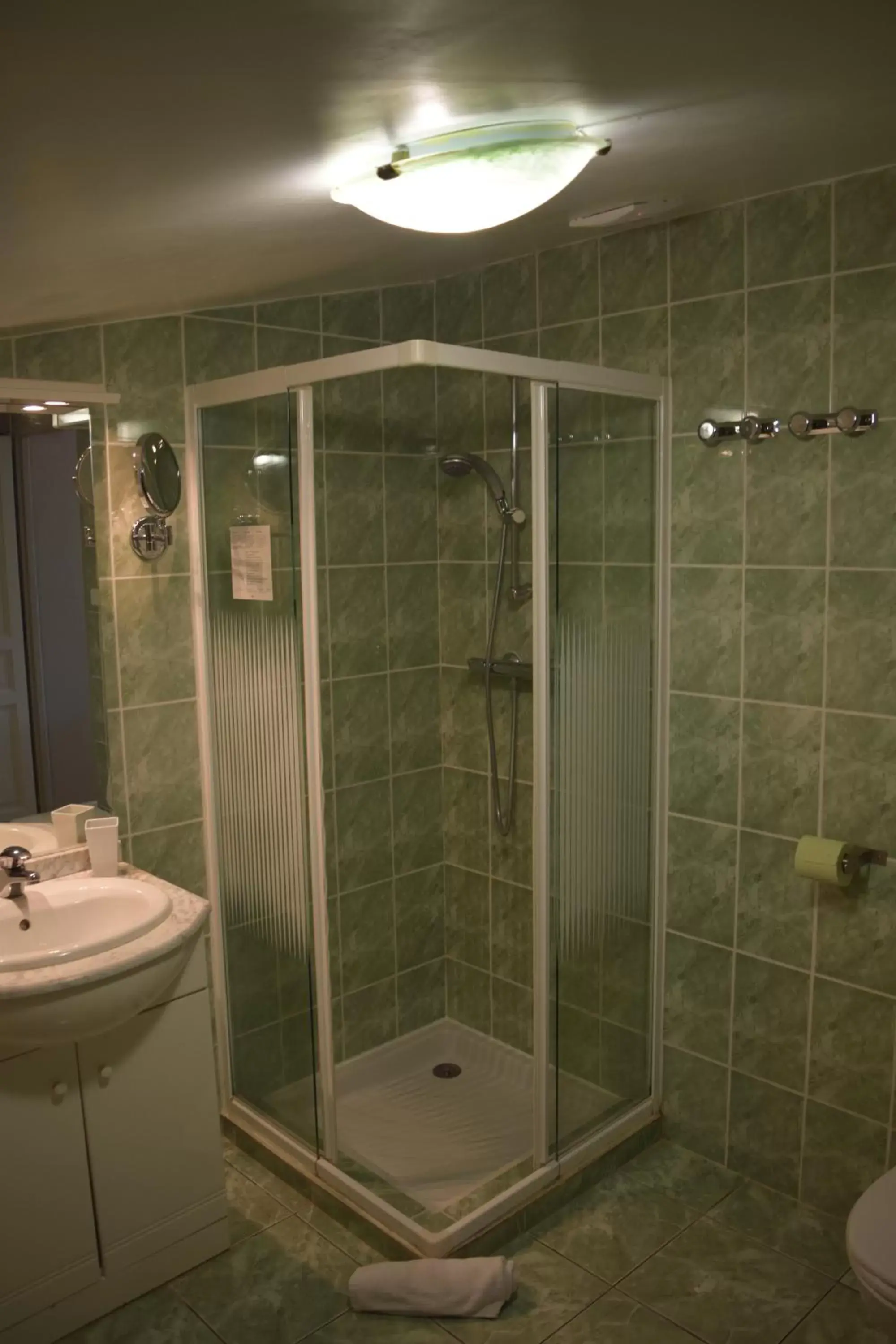 Bathroom in Domaine Lacoste