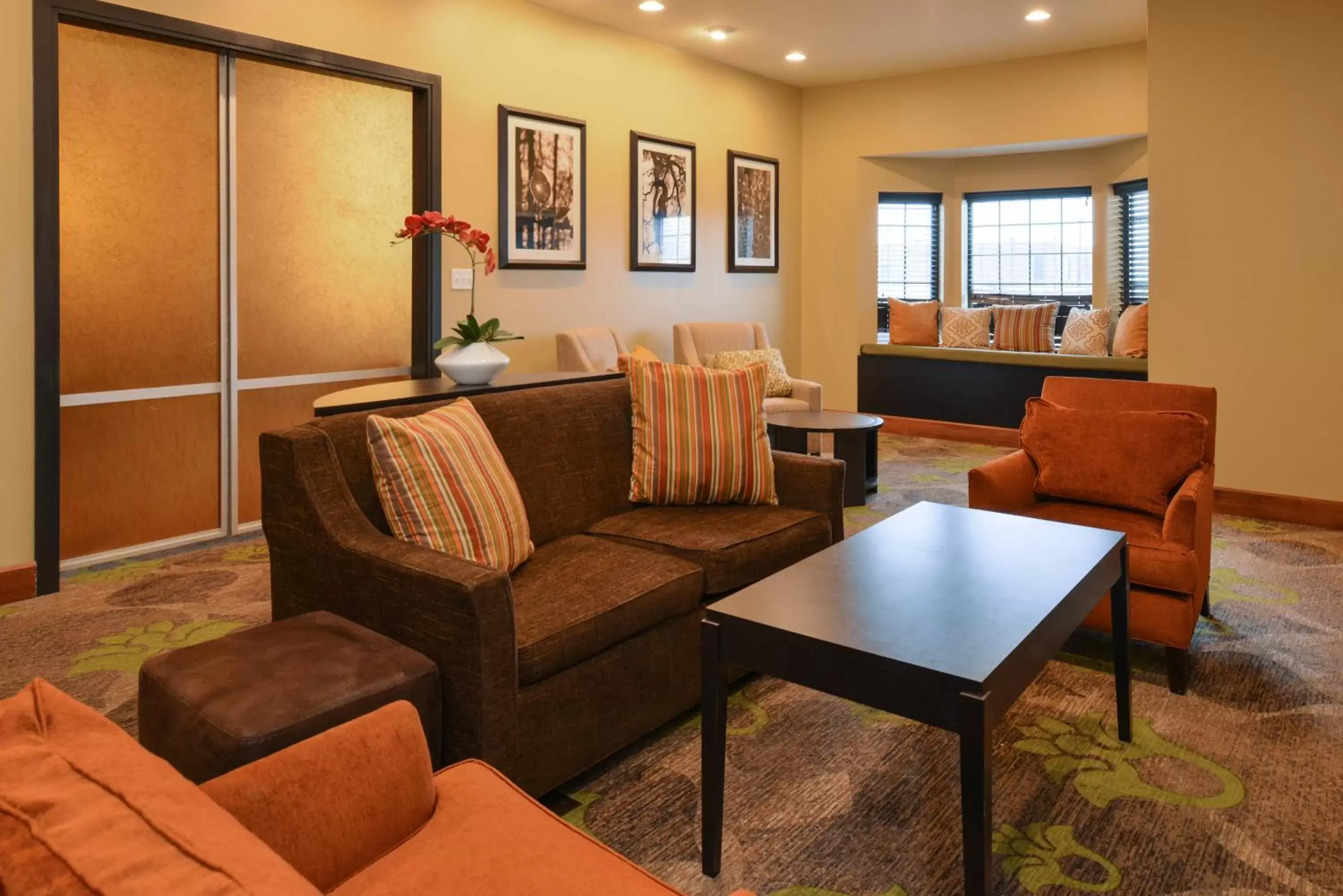 Other, Seating Area in Staybridge Suites Merrillville, an IHG Hotel