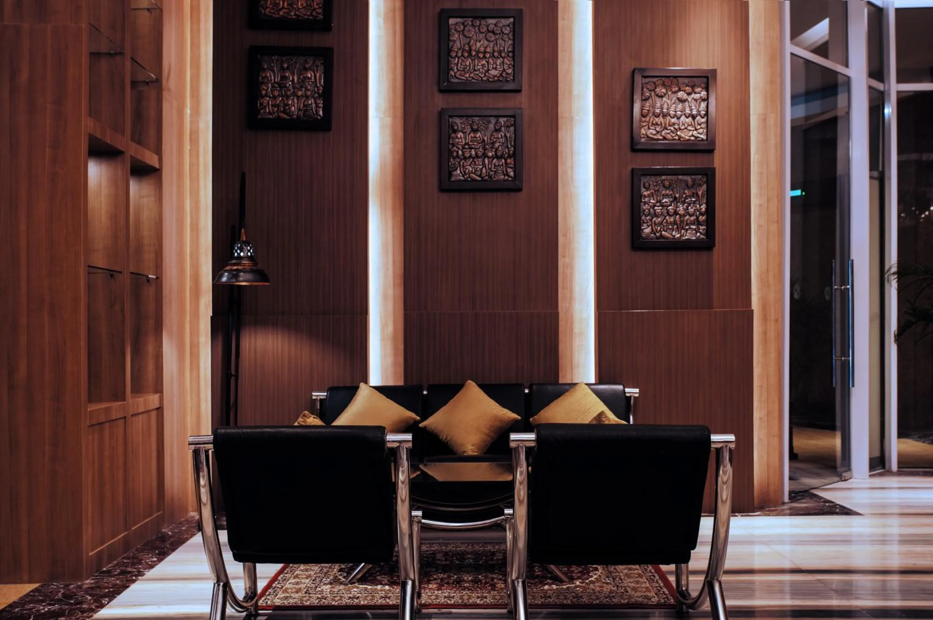 Seating area in Grand Mercure Yogyakarta Adi Sucipto