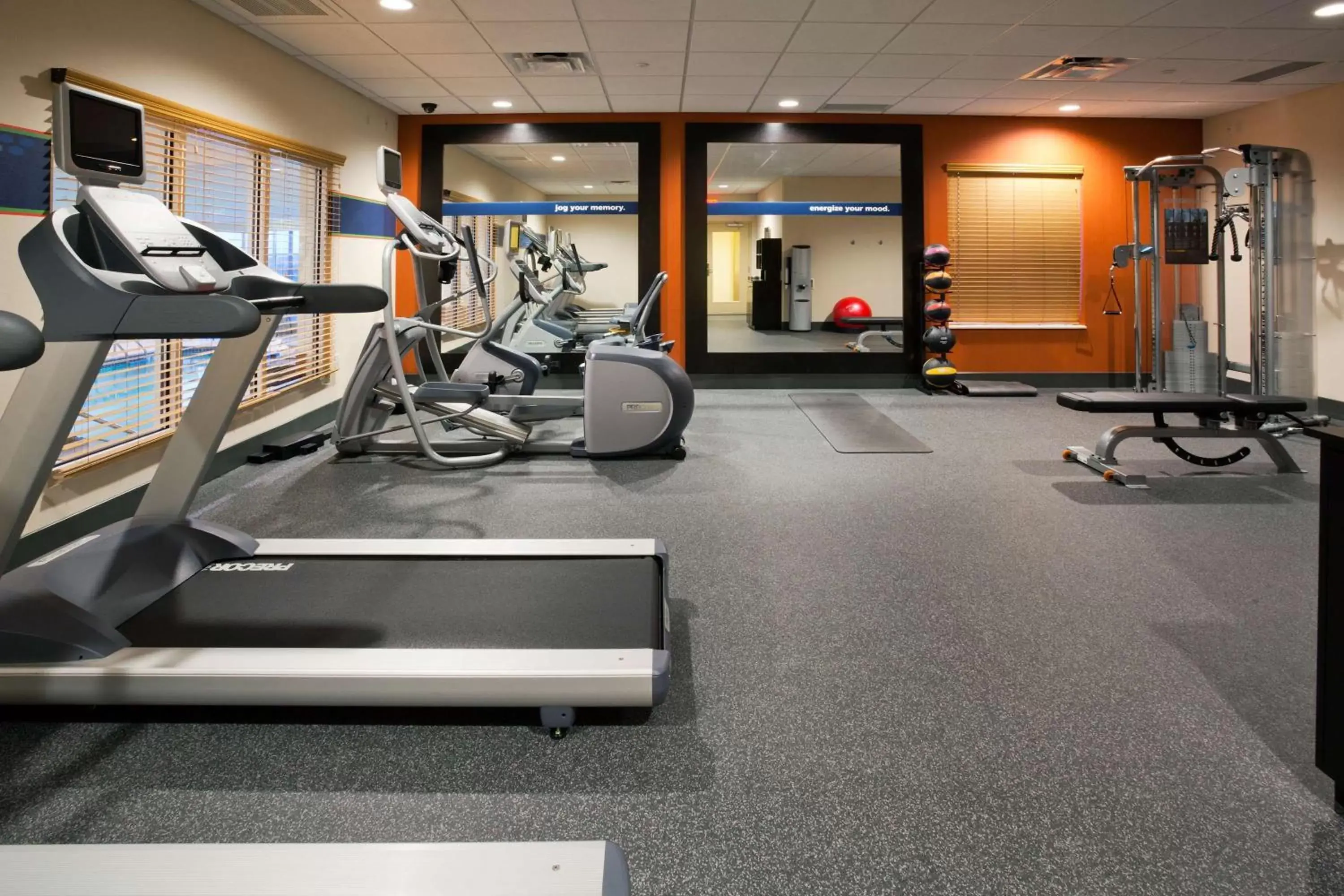 Fitness centre/facilities, Fitness Center/Facilities in Hampton Inn & Suites Minot