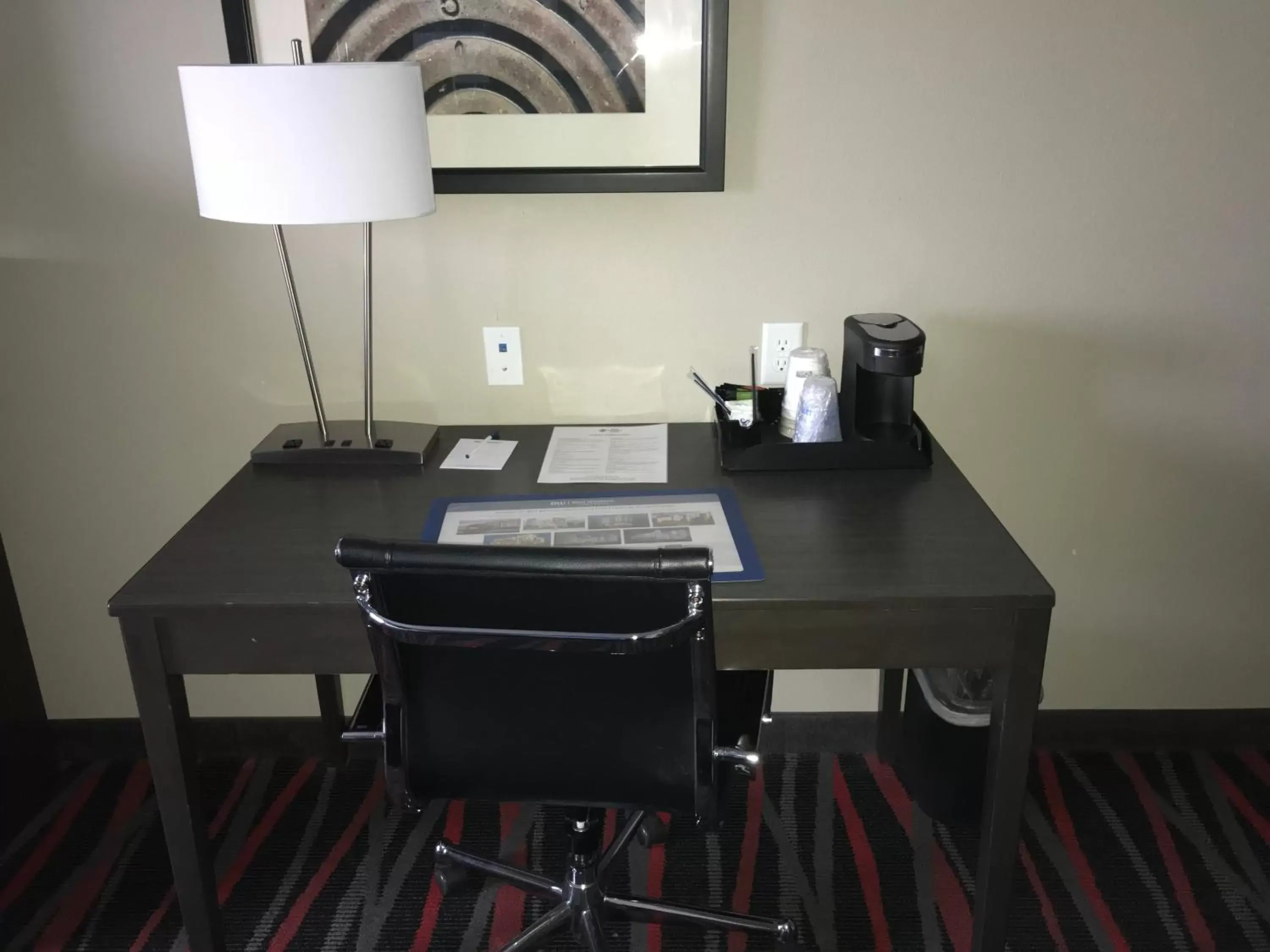 Bedroom, Dining Area in Best Western Plus Tech Medical Center Inn