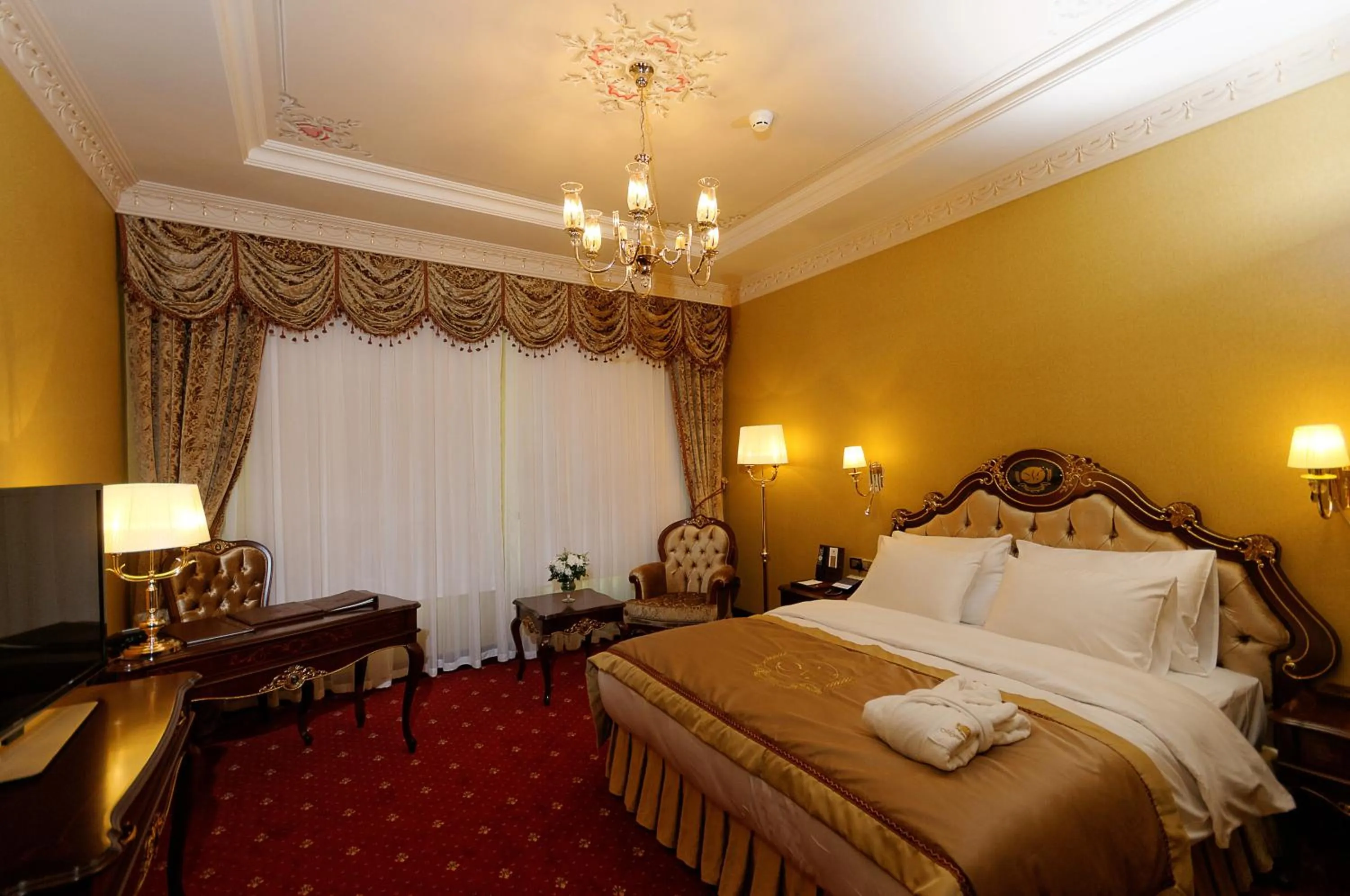 Photo of the whole room, Bed in Meyra Palace