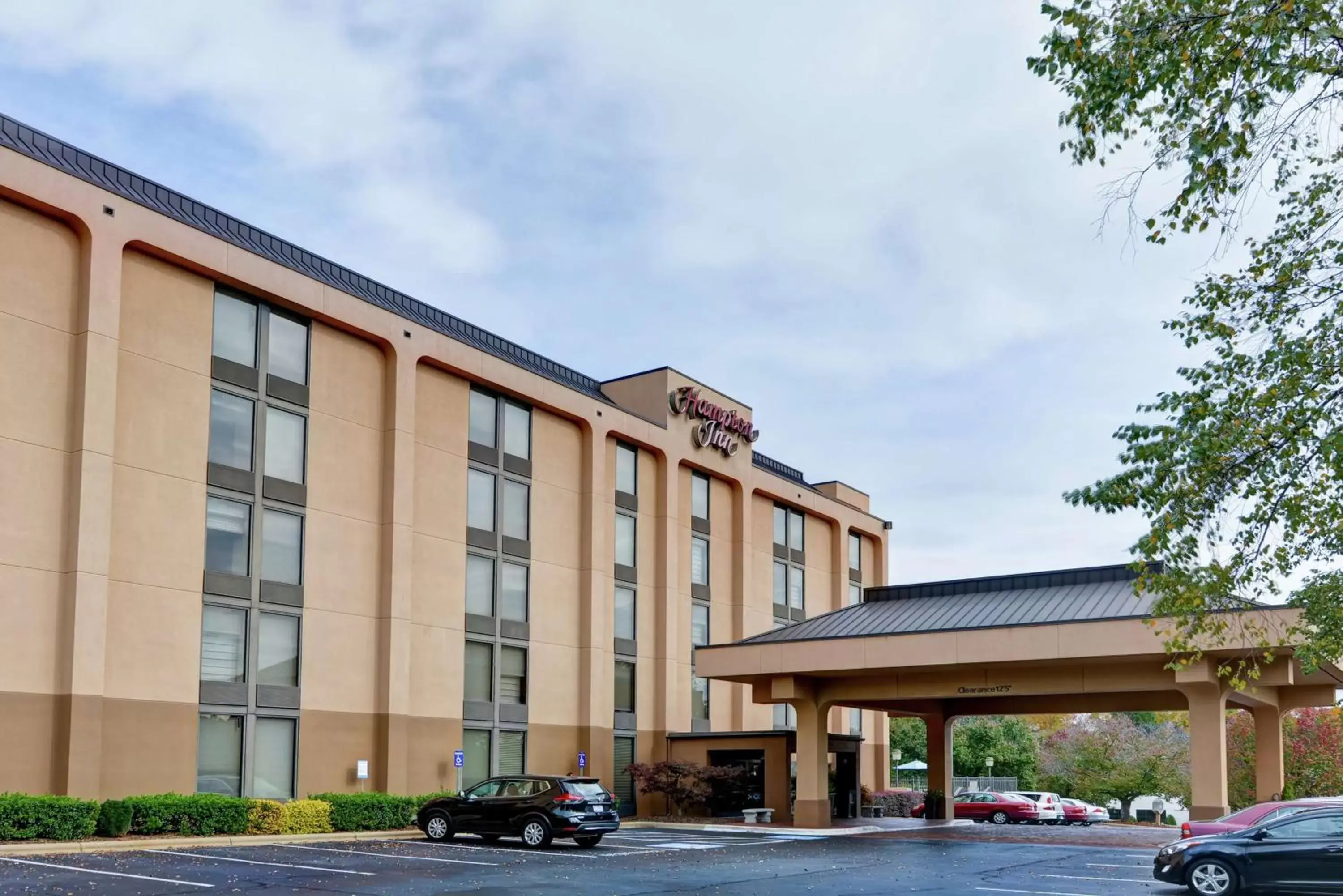 Property building in Hampton Inn Charlotte-Gastonia Property building in Hampton Inn Charlotte-Gastonia