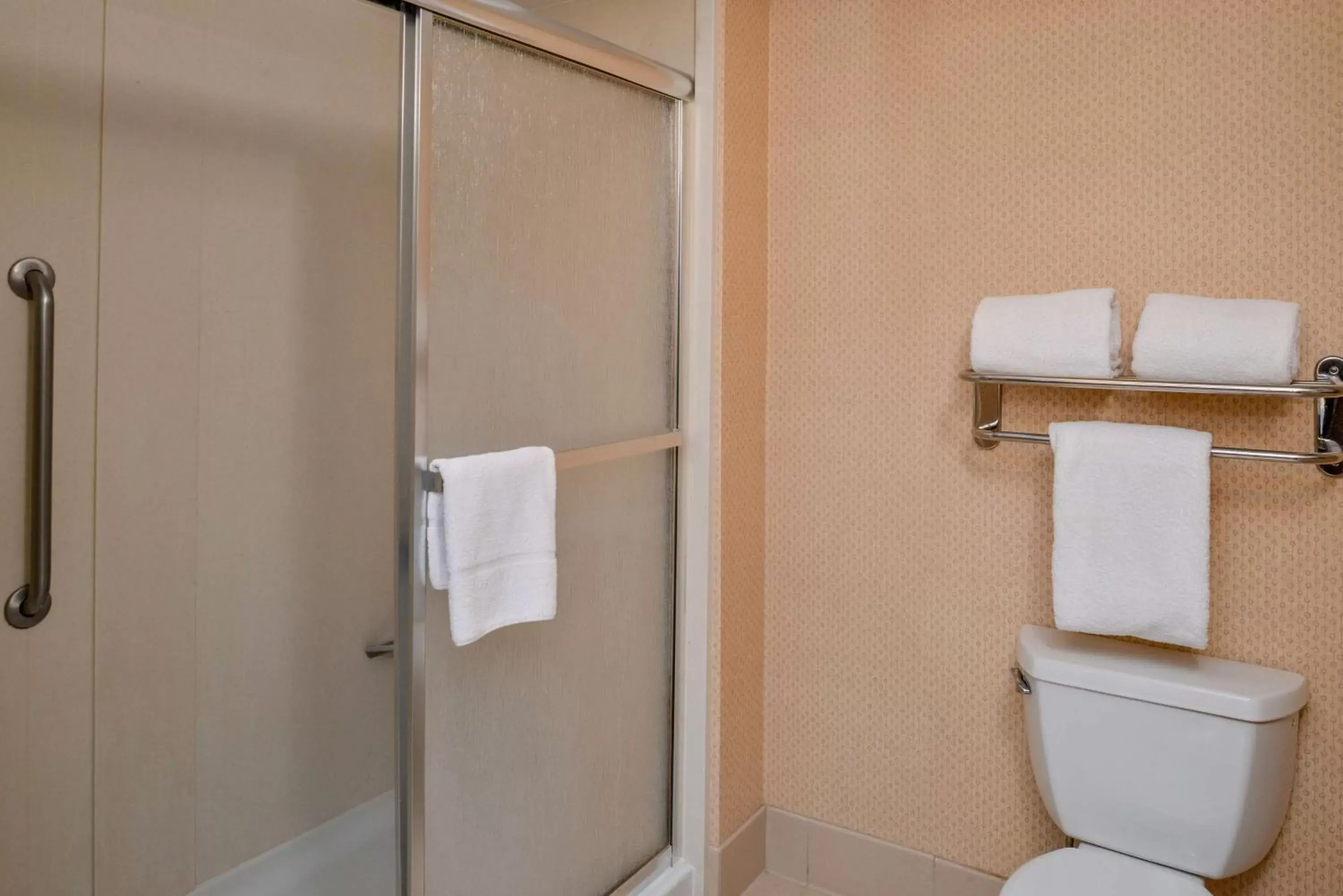 Bathroom in Homewood Suites by Hilton Fresno