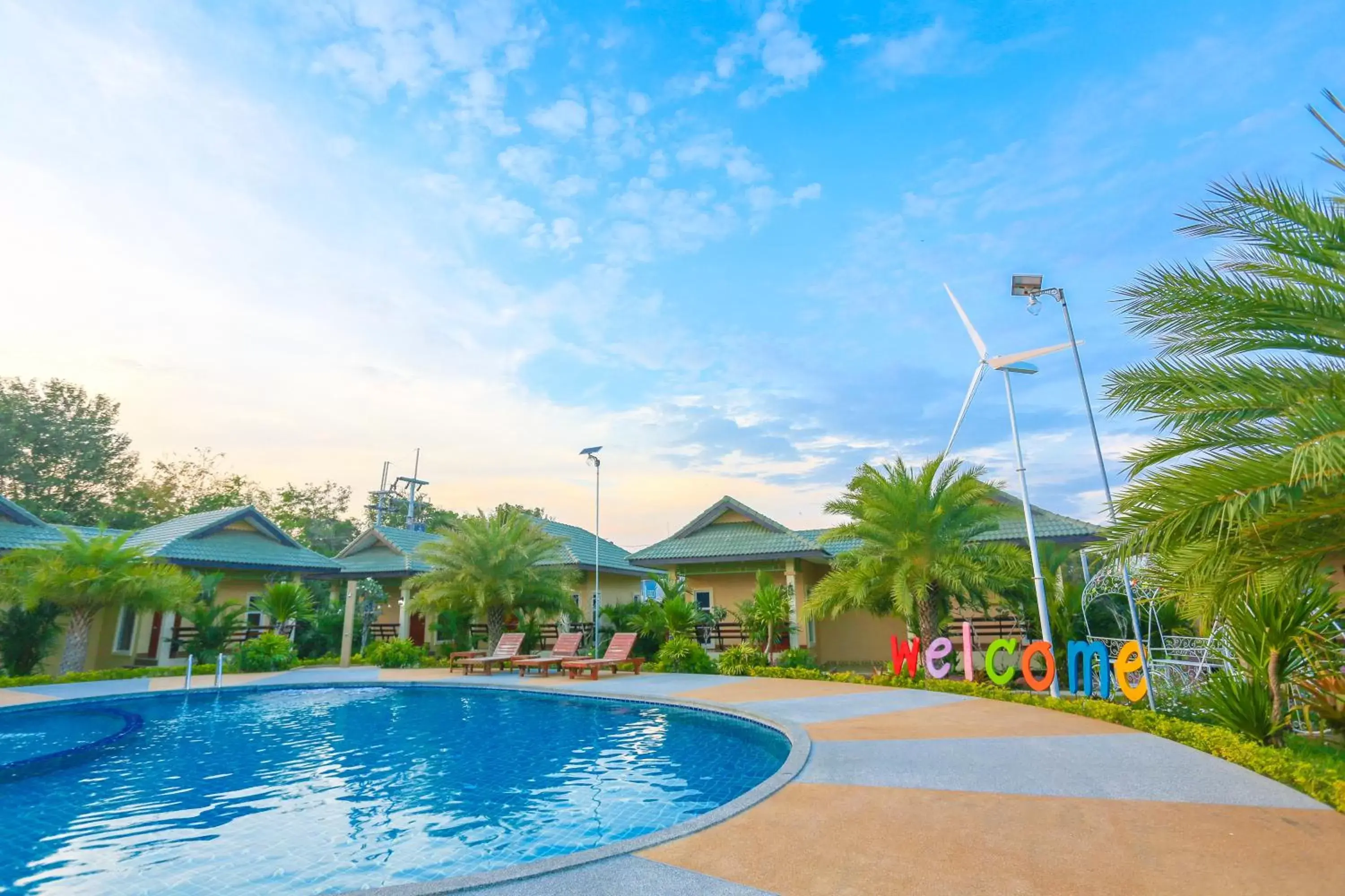 Property building in Huan Soontaree Property building in Huan Soontaree