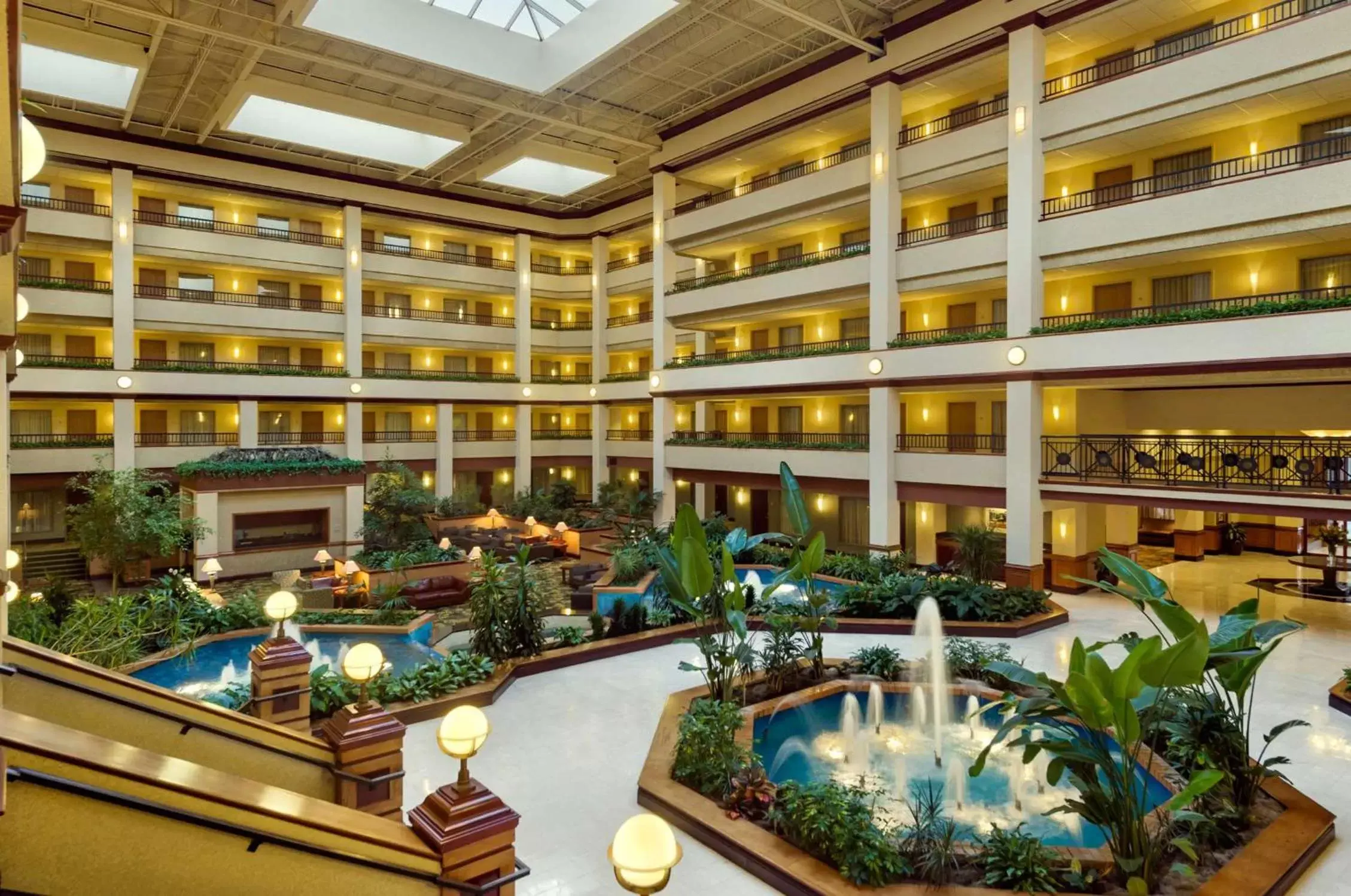 Lobby or reception, Pool View in Embassy Suites Lexington