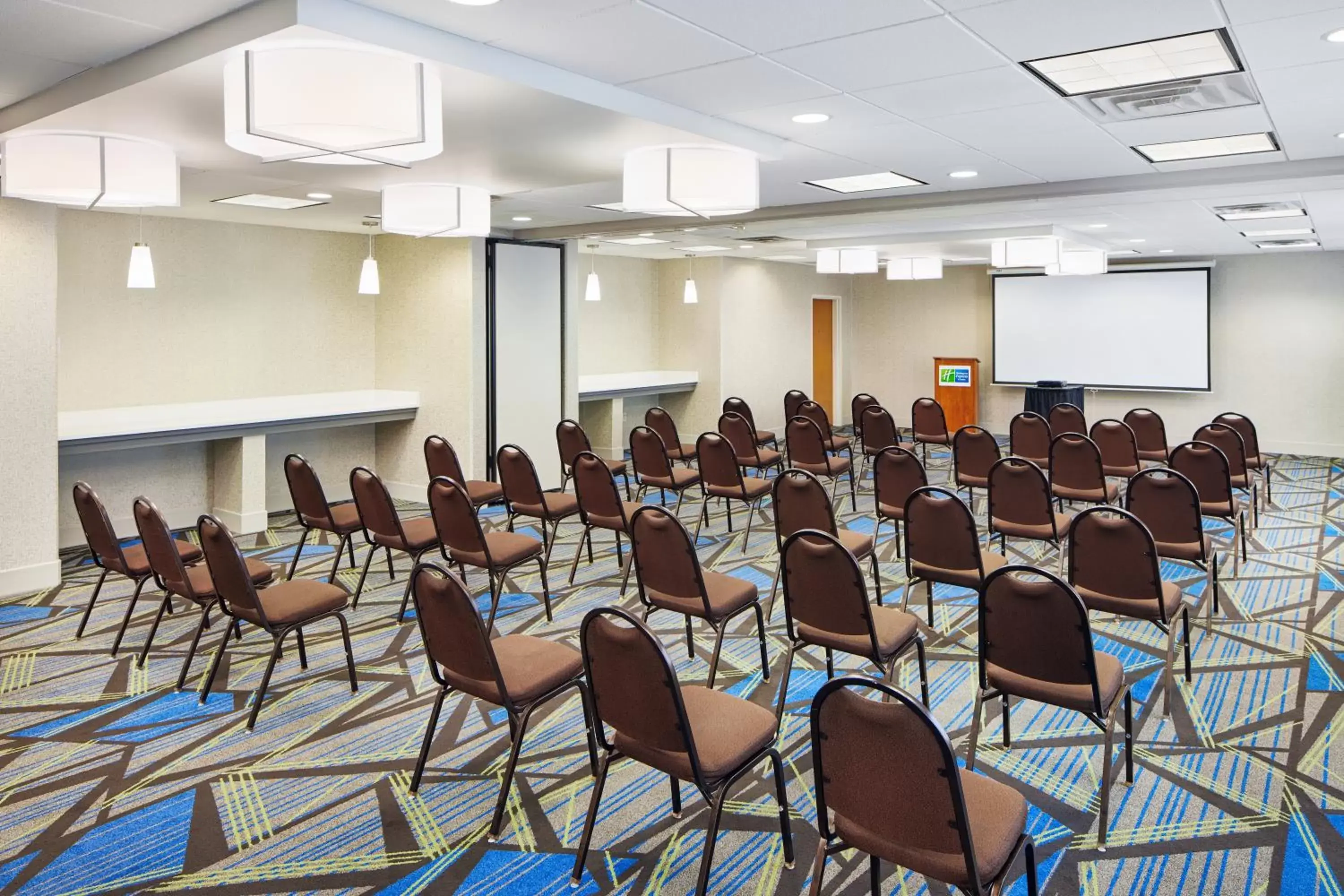 Meeting/conference room in Holiday Inn Express & Suites Jacksonville South East - Medical Center Area, an IHG Hotel