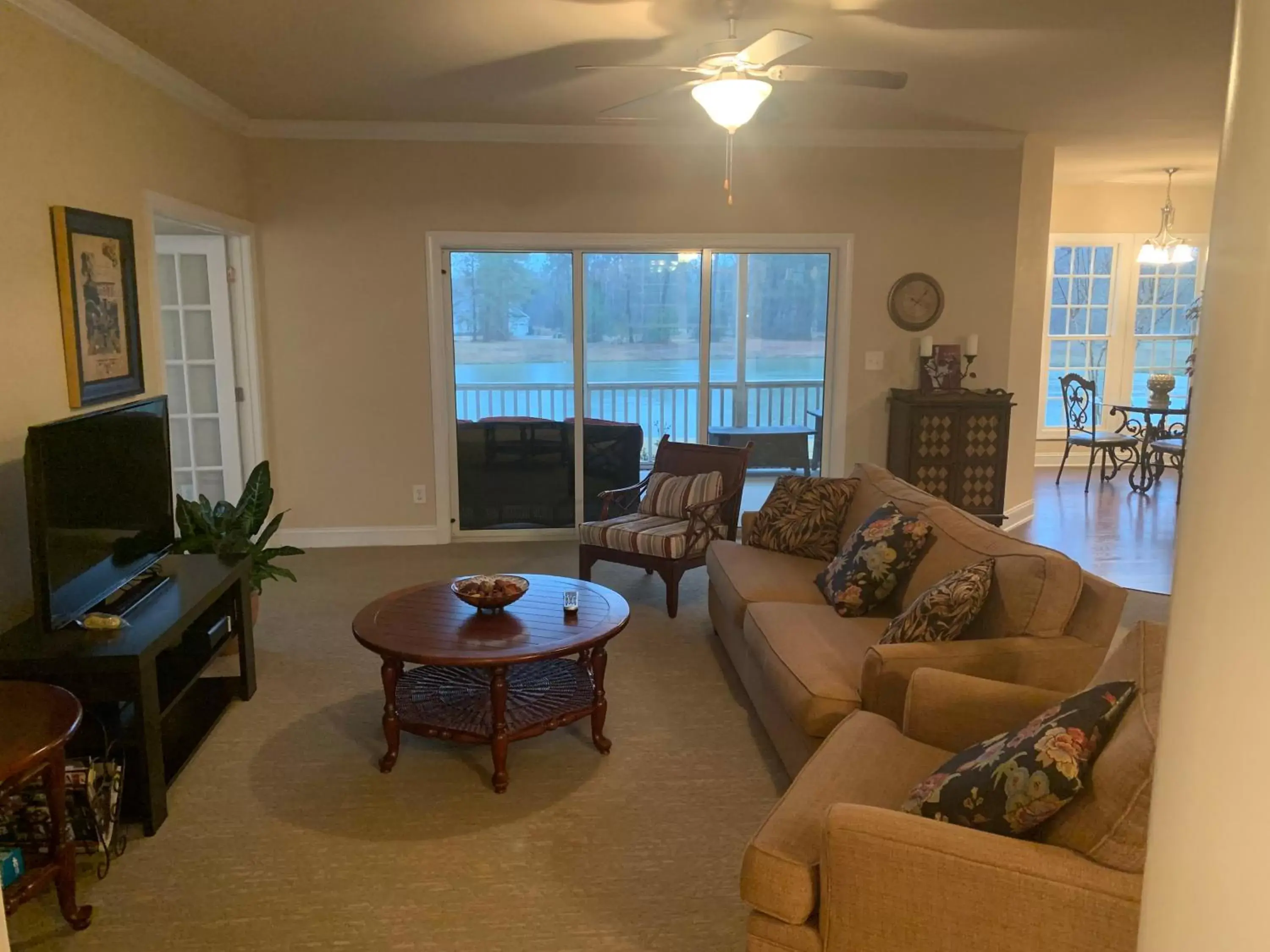 Seating Area in Cottages and Suites at River Landing