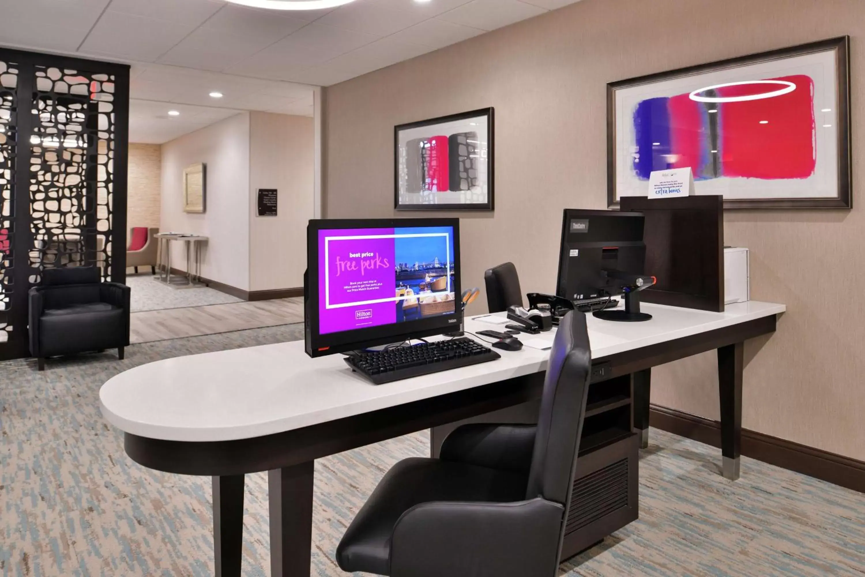 Business facilities in Homewood Suites By Hilton Des Moines Airport