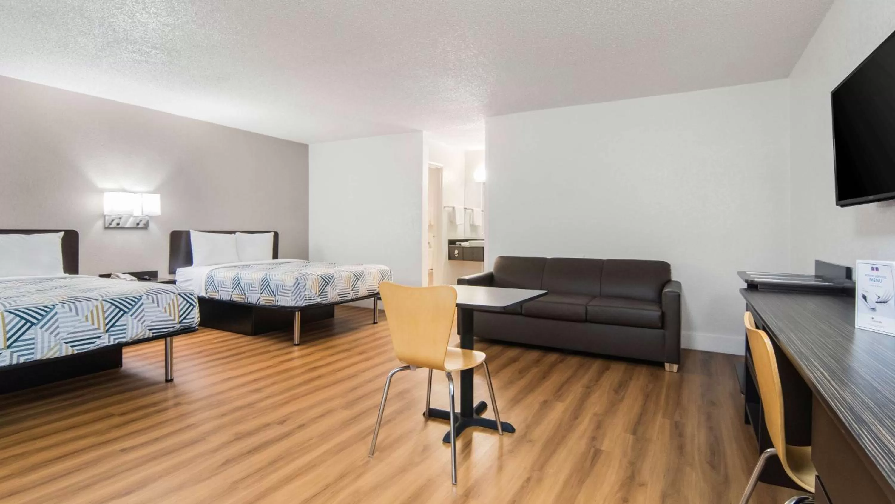 Photo of the whole room, Bed in Motel 6-Addison, TX - Dallas