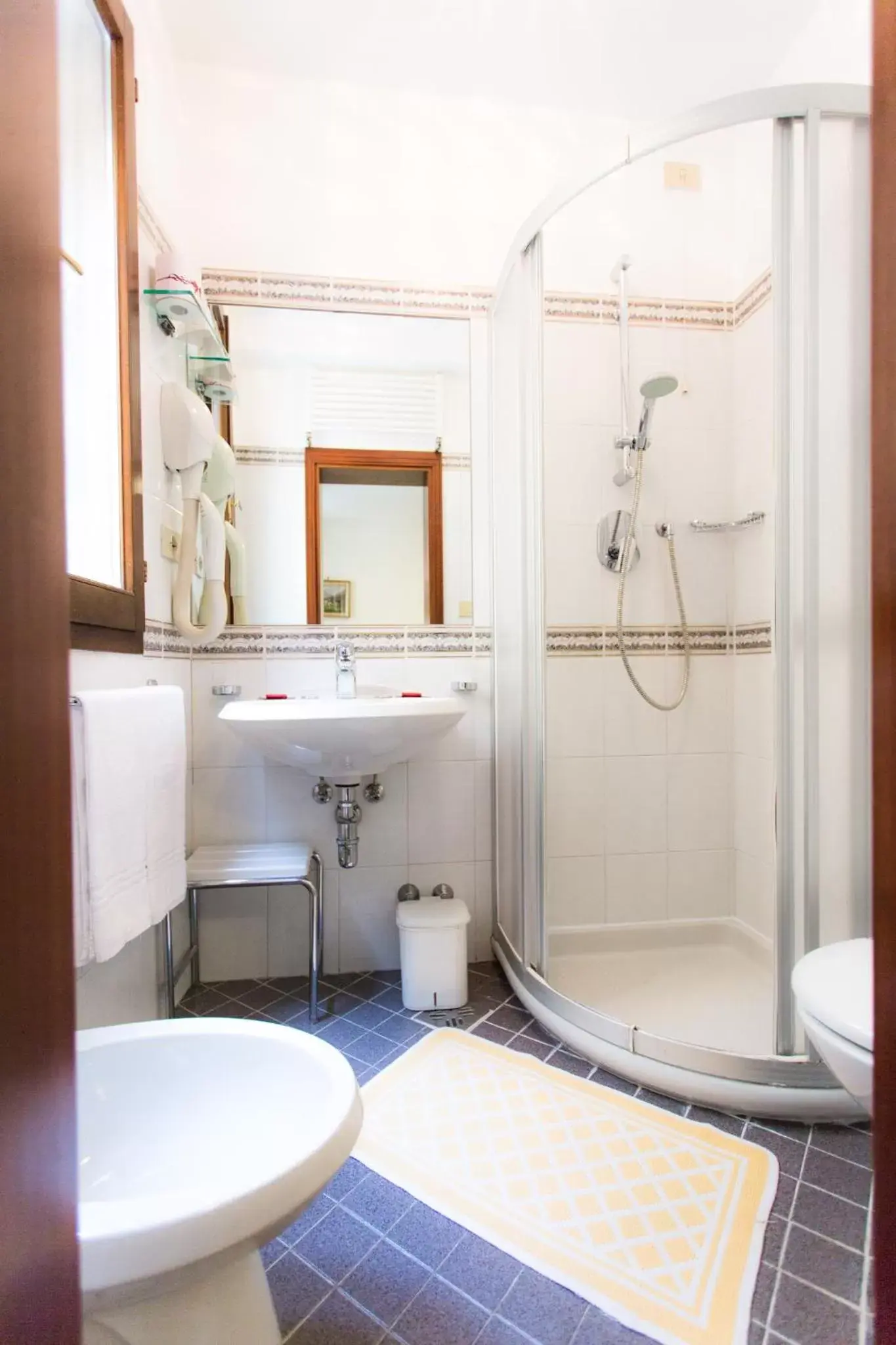 Bathroom in Hotel Serenissima