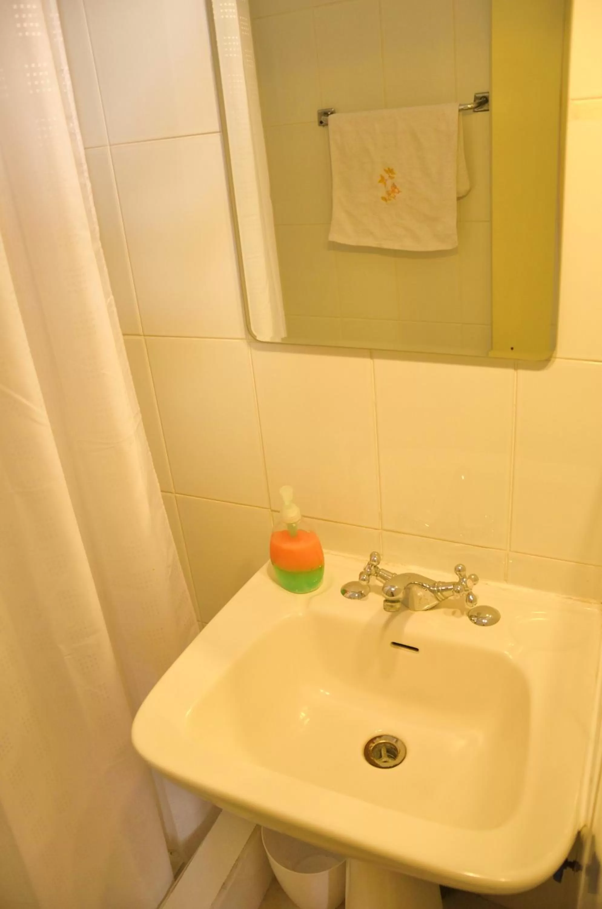 Bathroom in Tralkan B&B