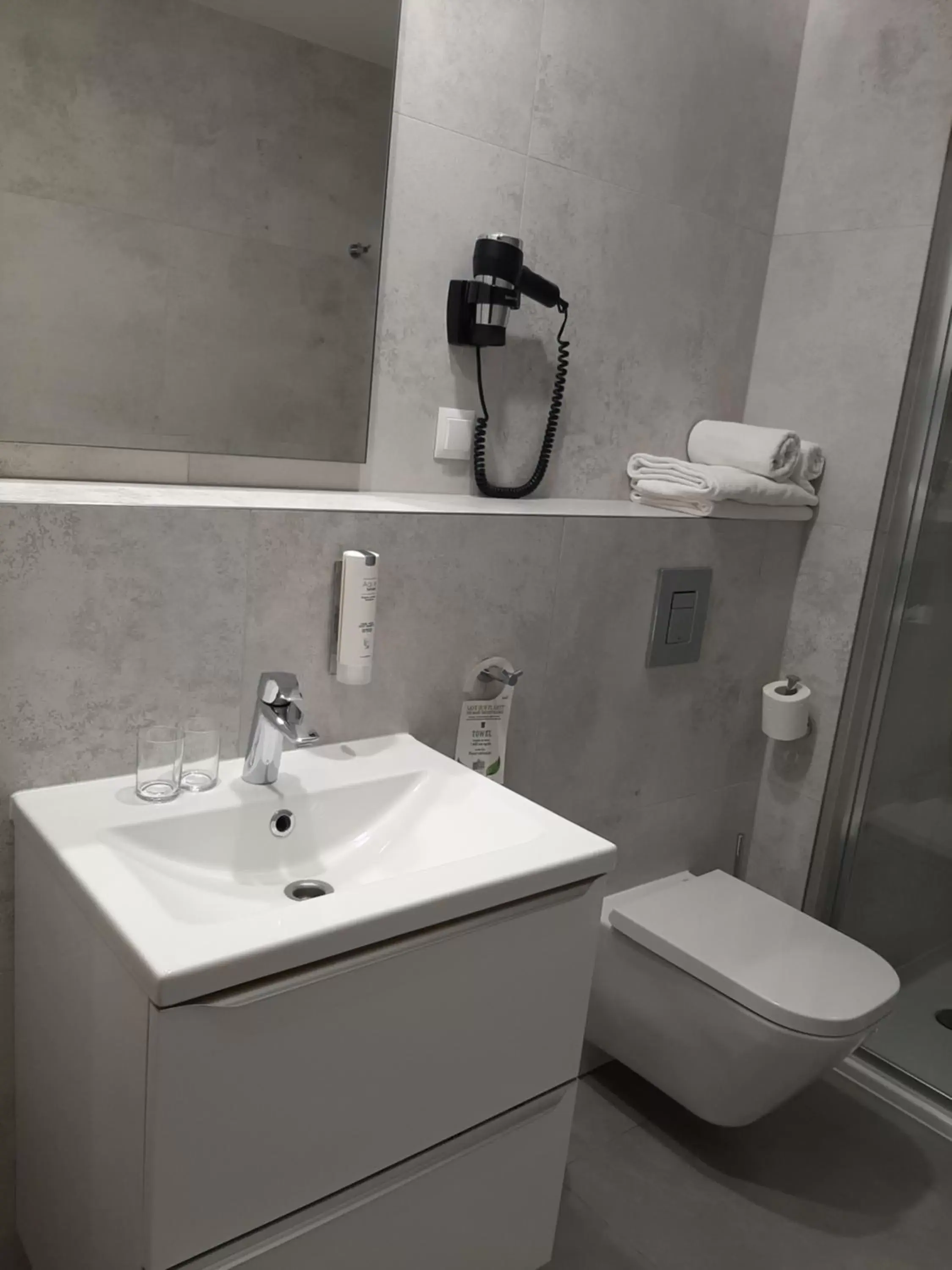 Toilet, Bathroom in Korona Hotel Wroclaw Market Square