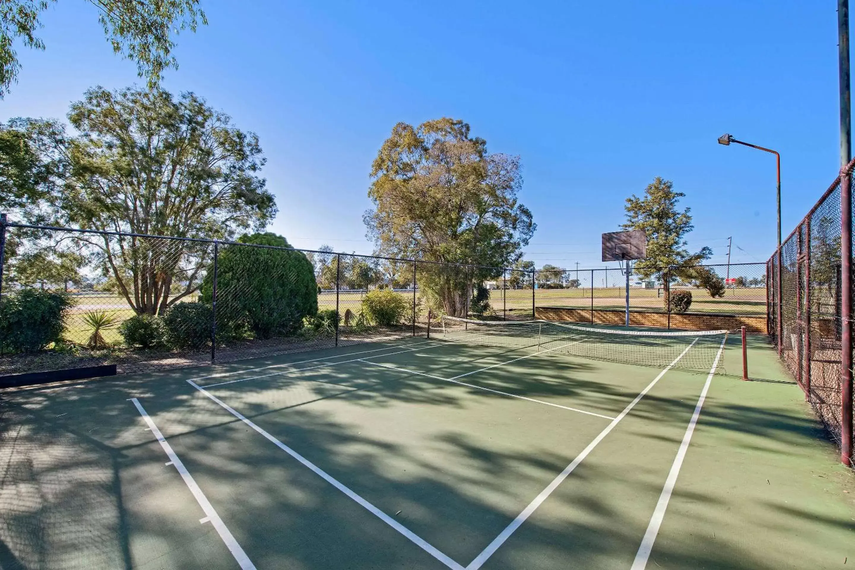 Other, Tennis/Squash in Econo Lodge Savannah Park Tamworth