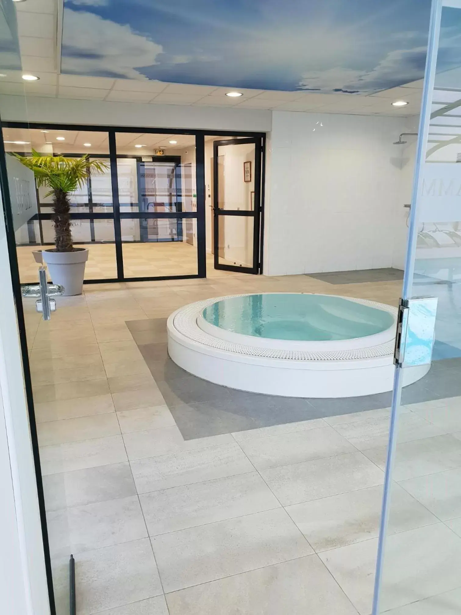 Hot Tub, Swimming Pool in Kyriad Prestige Residence Cabourg-Dives-sur-Mer