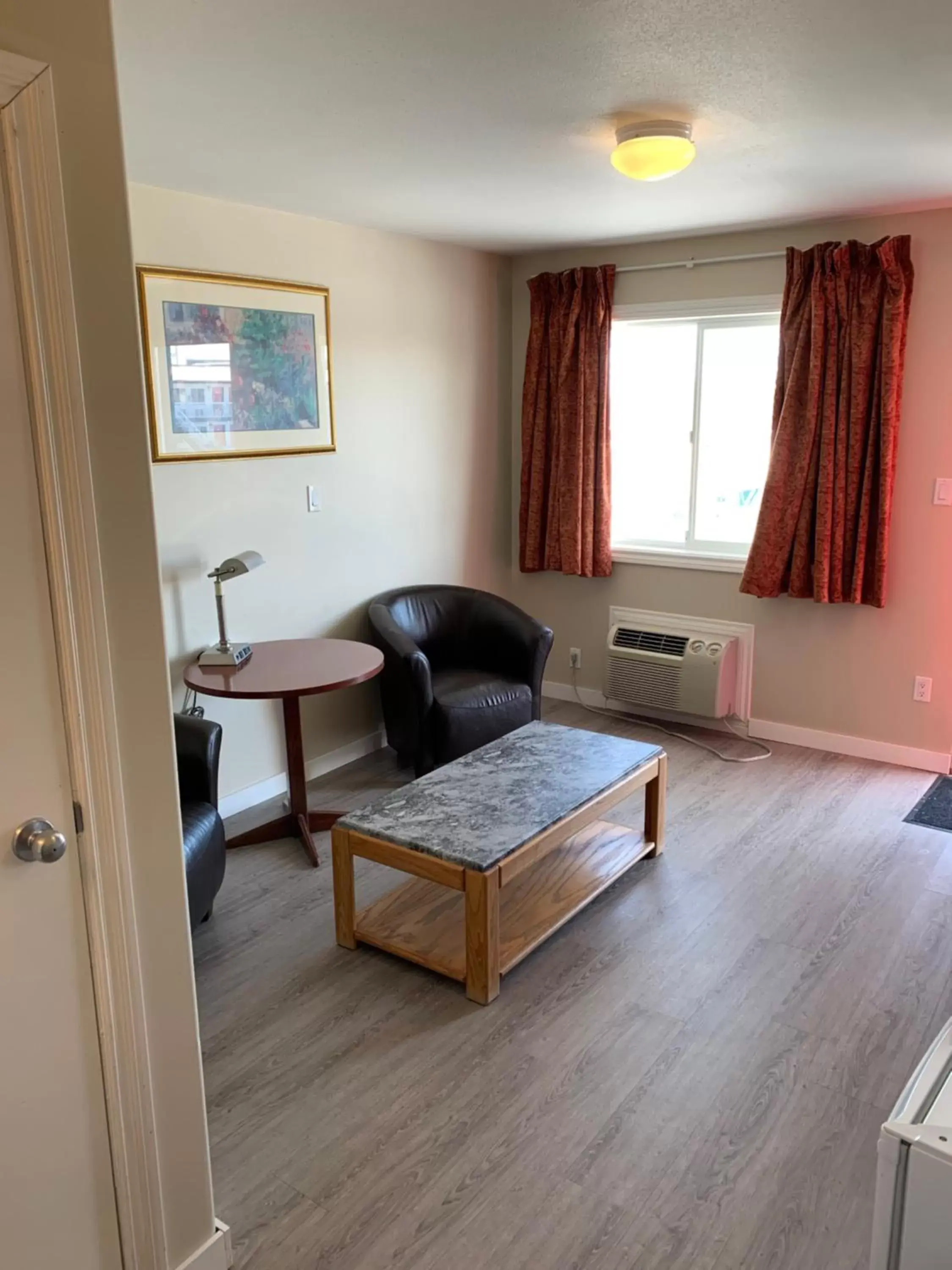 Seating Area in Red Deer Inn & Suites