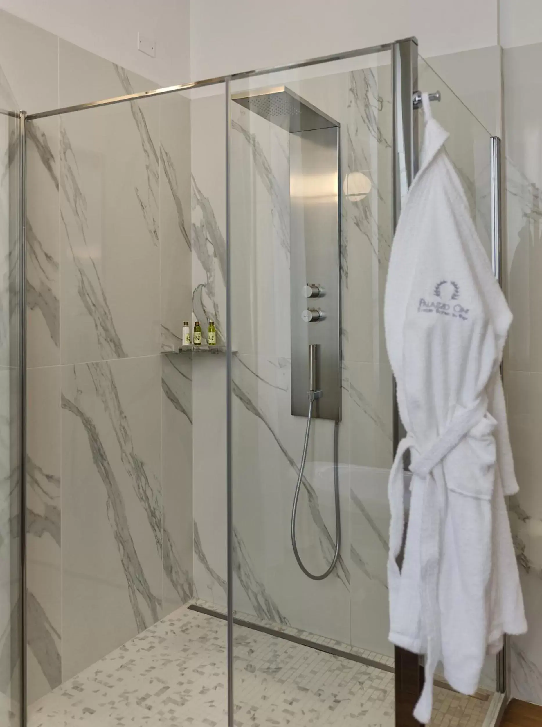 Shower, Bathroom in Palazzo Cini Luxury Rooms in Pisa