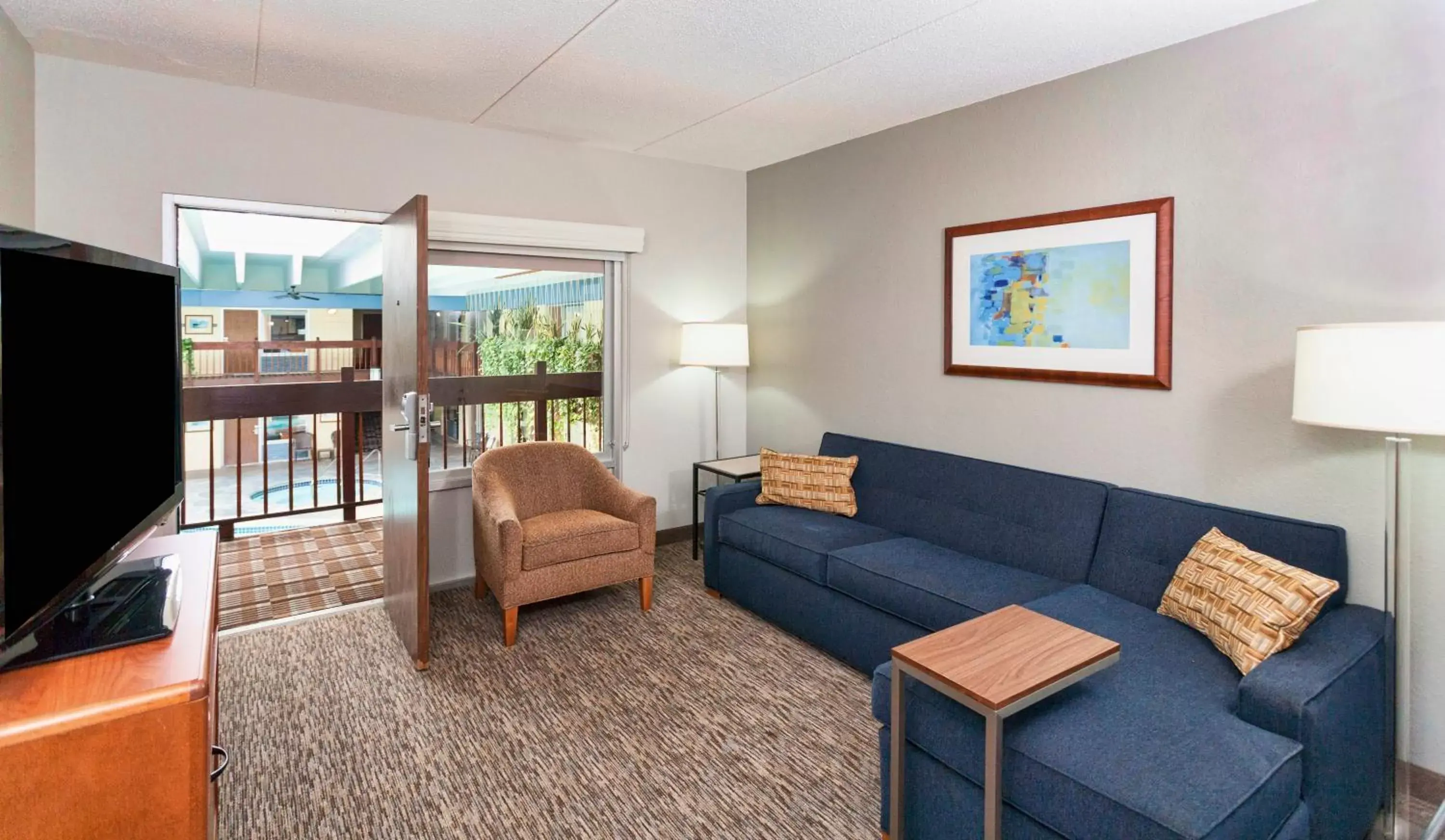 Seating area in Best Western Bridgeview Hotel Seating area in Best Western Bridgeview Hotel