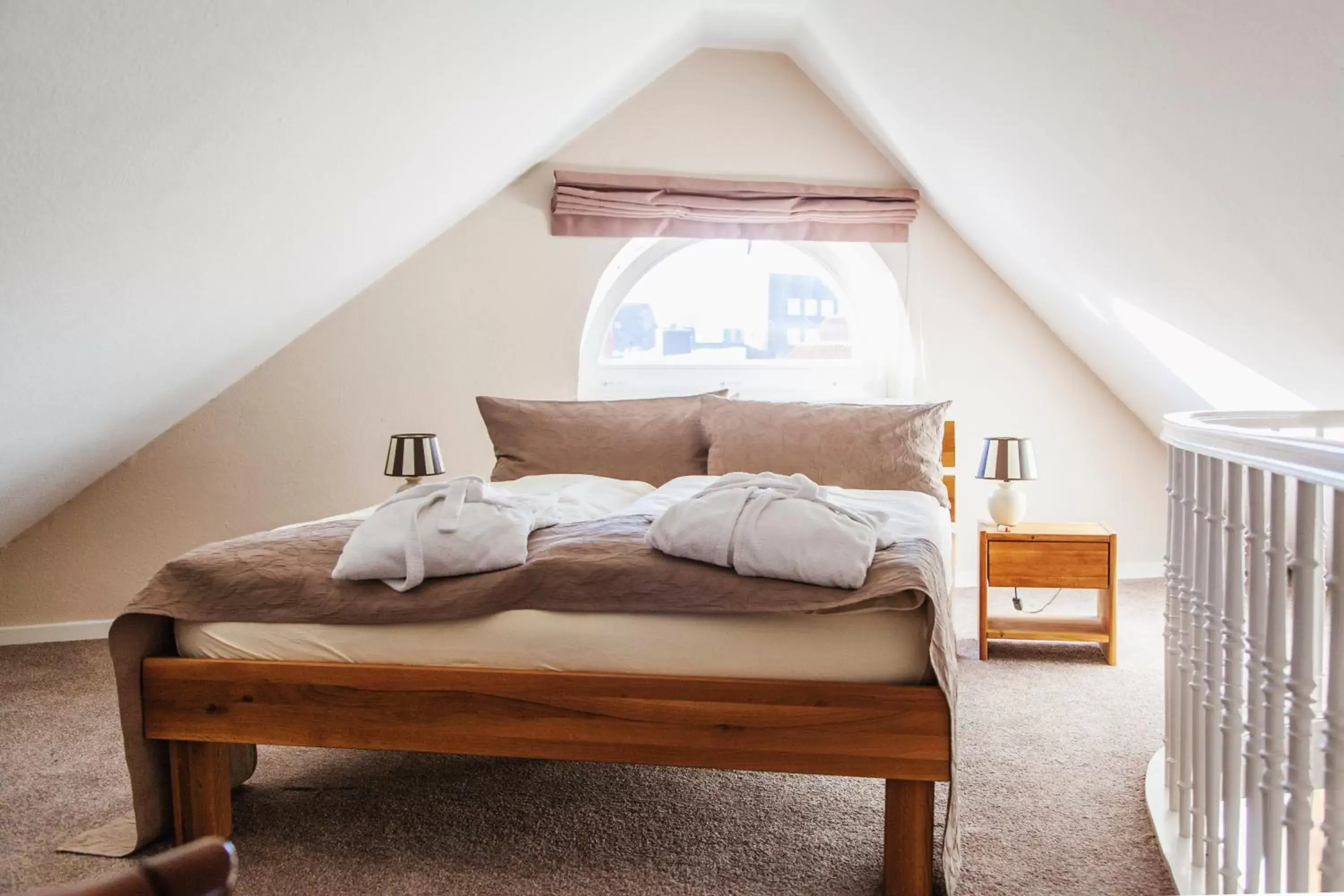 Decorative detail, Bed in TOP CityLine Klassik Altstadt Hotel Lübeck Decorative detail, Bed in TOP CityLine Klassik Altstadt Hotel Lübeck