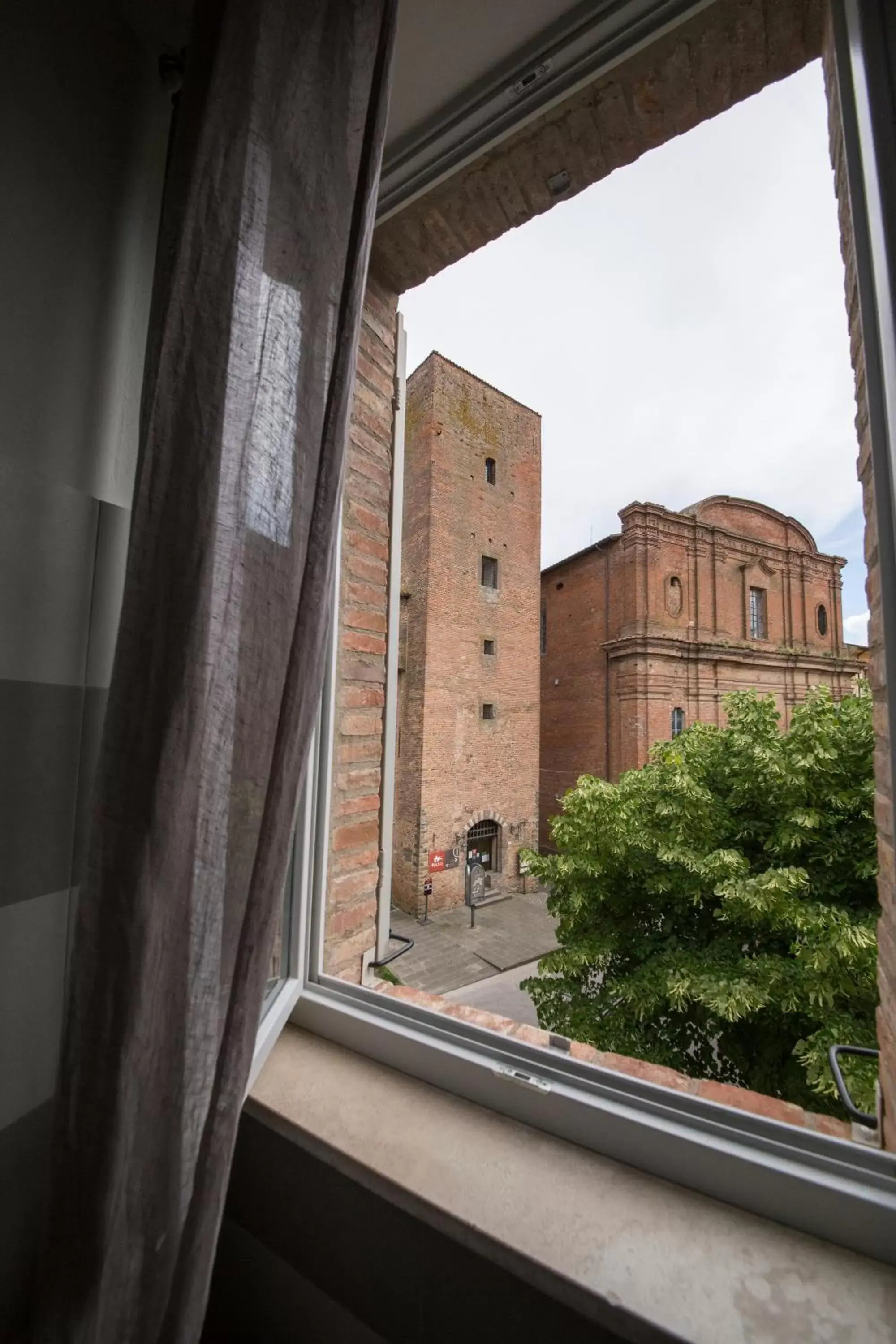 Photo of the whole room, Nearby Landmark in La Vecchia Tenenza B&B