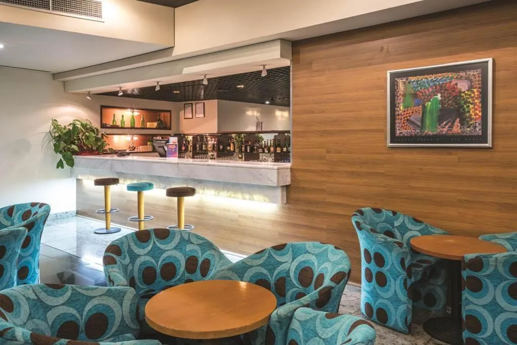 Alcoholic drinks in Suite Hotel Jardins Da Ajuda