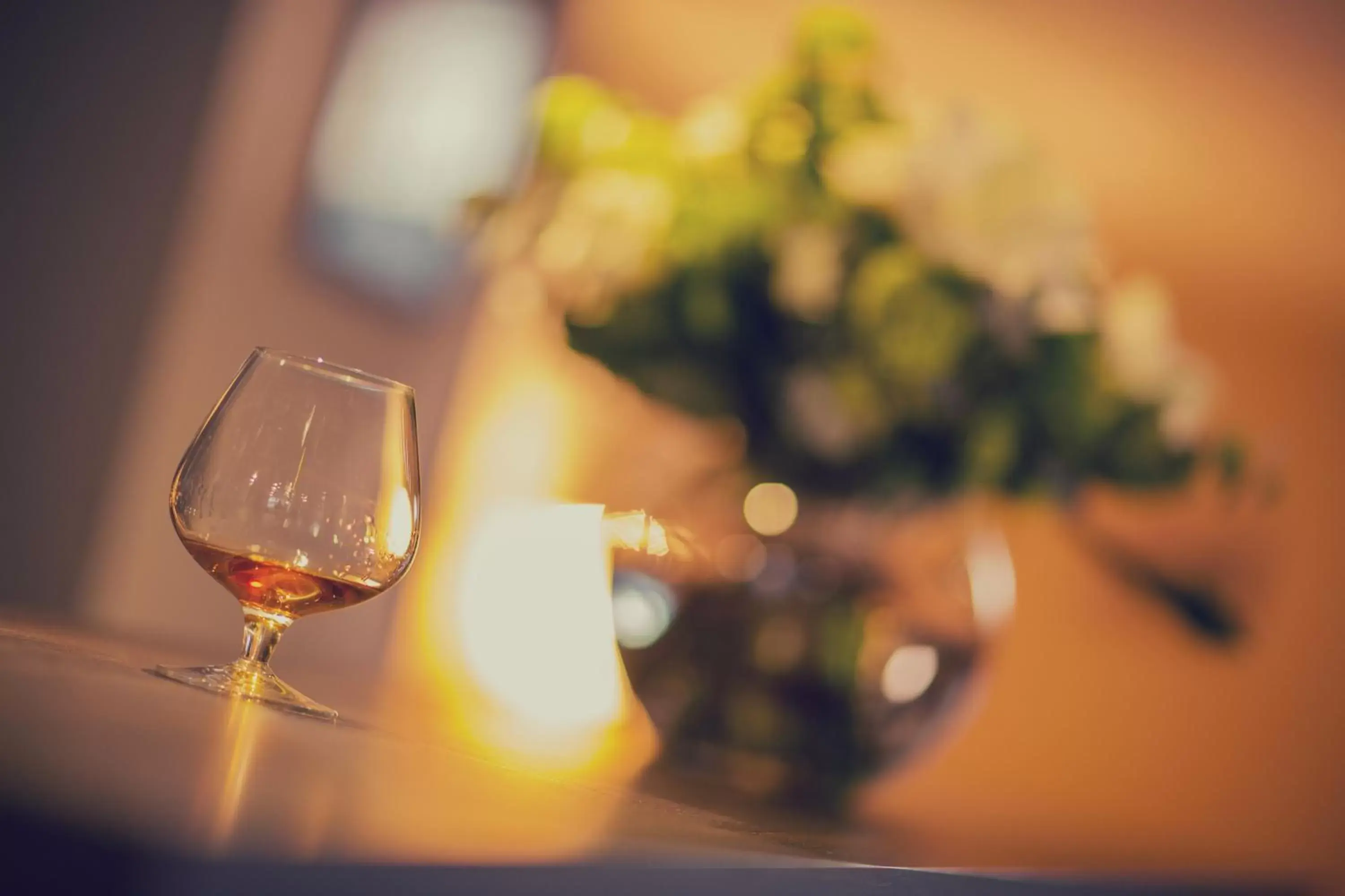 Lounge or bar in Best Western Plus Richelieu Lounge or bar in Best Western Plus Richelieu