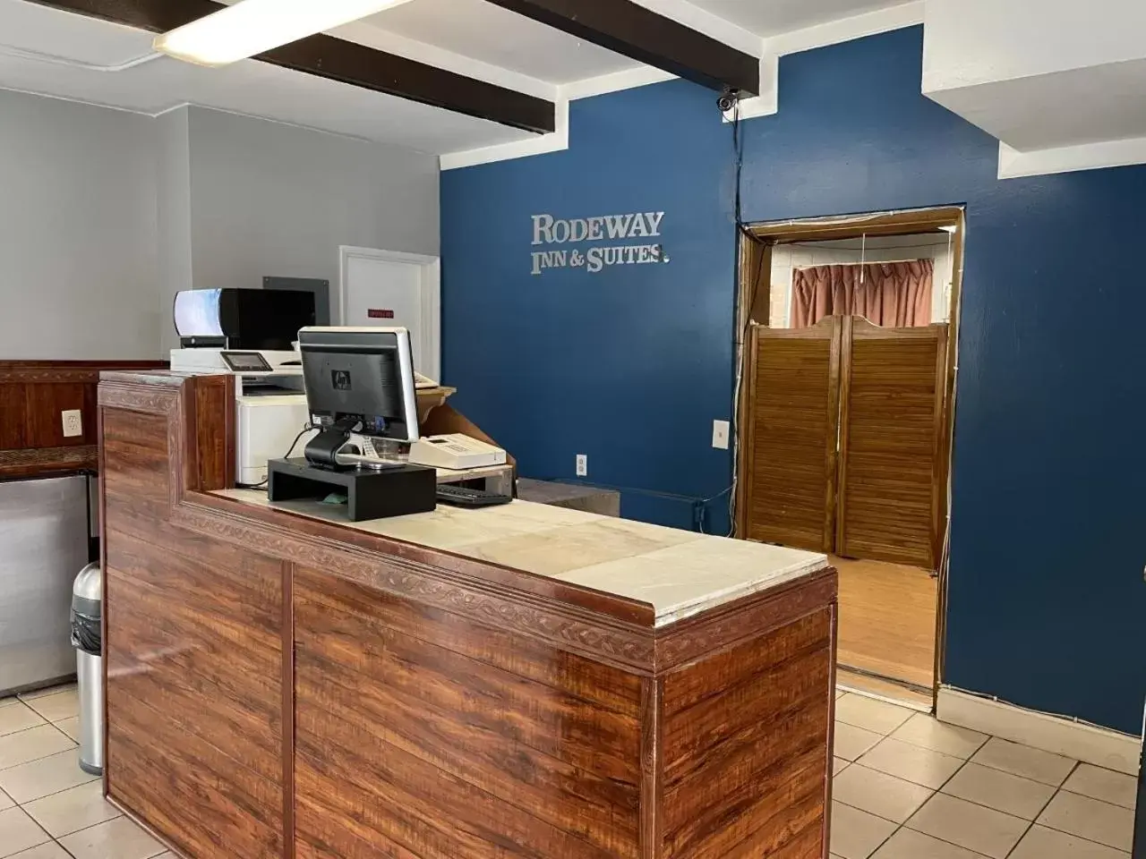 Lobby or reception in Rodeway Inn & Suites Omak - Okanogan
