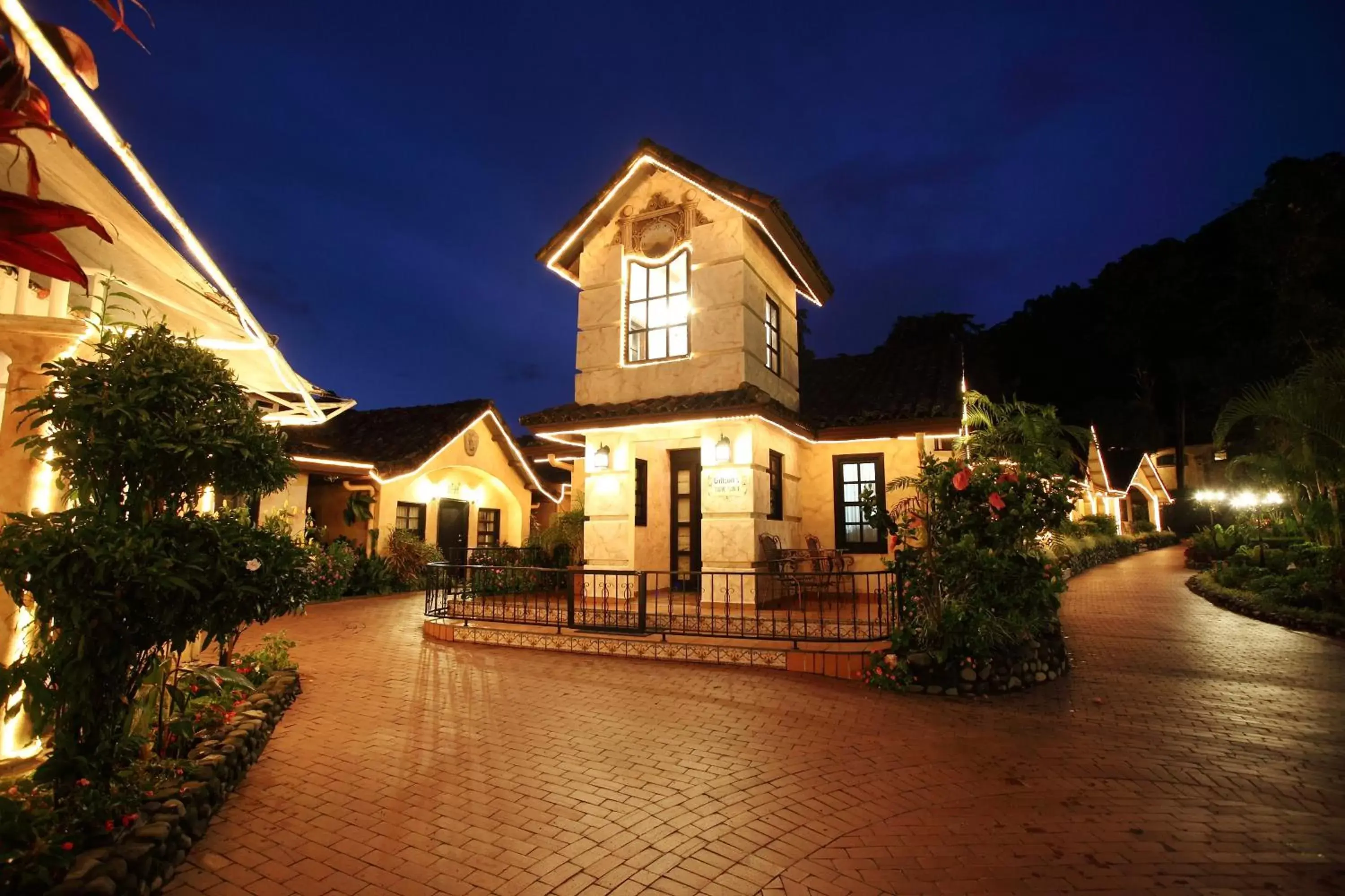 Garden view in Valle Escondido Resort Garden view in Valle Escondido Resort