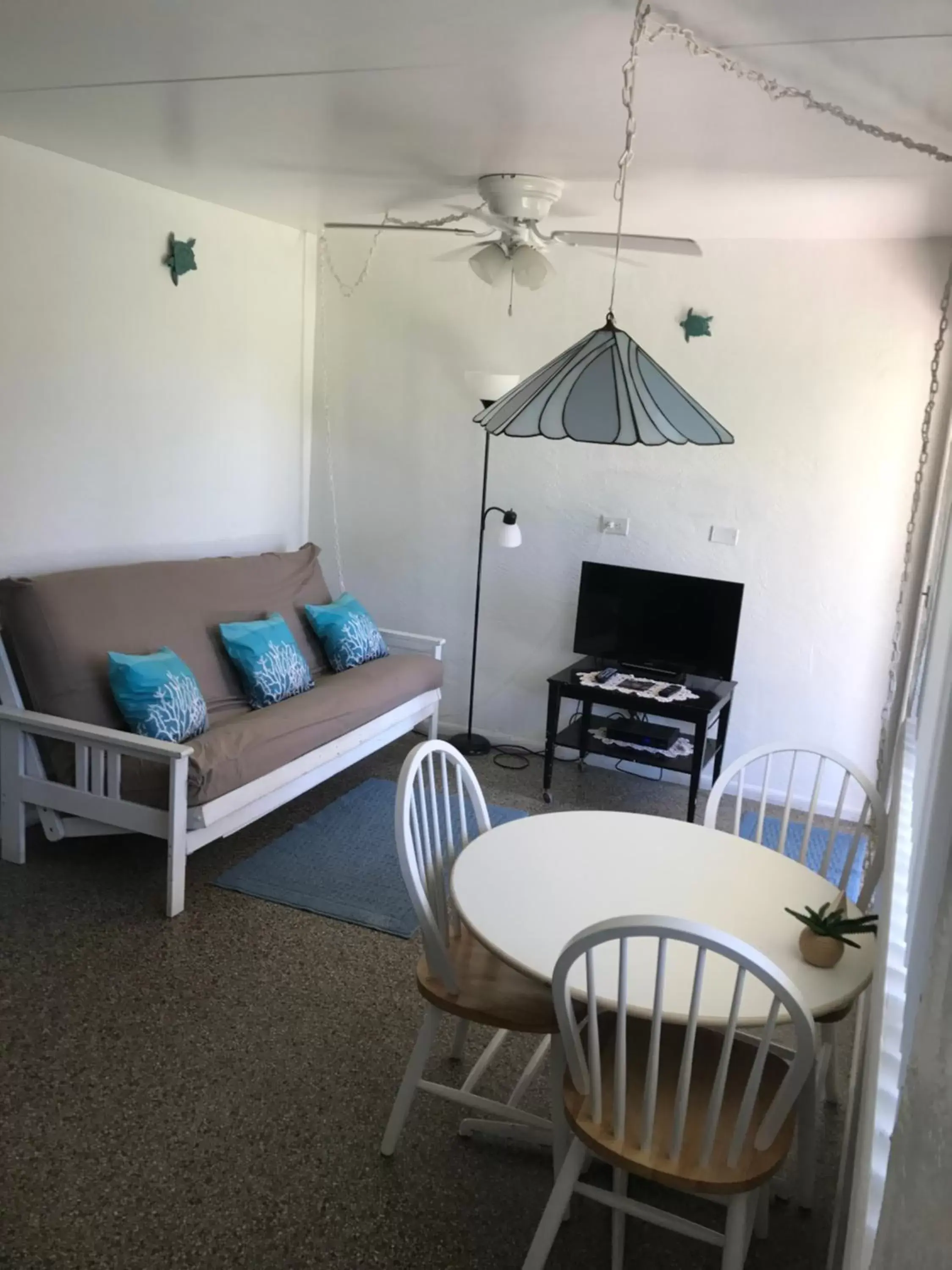 TV and multimedia, Seating Area in South Beach Inn - Cocoa Beach