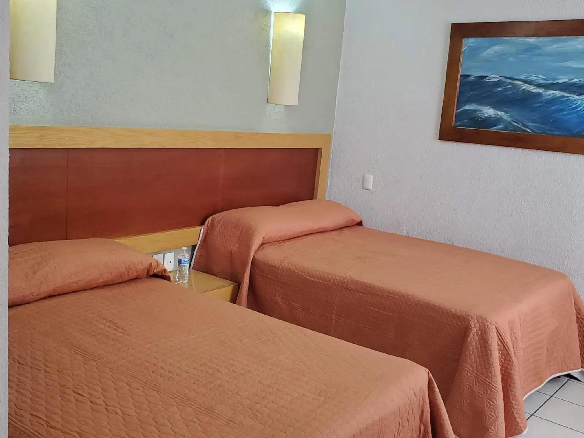 Bed in Hotel Qualitel Centro Histórico