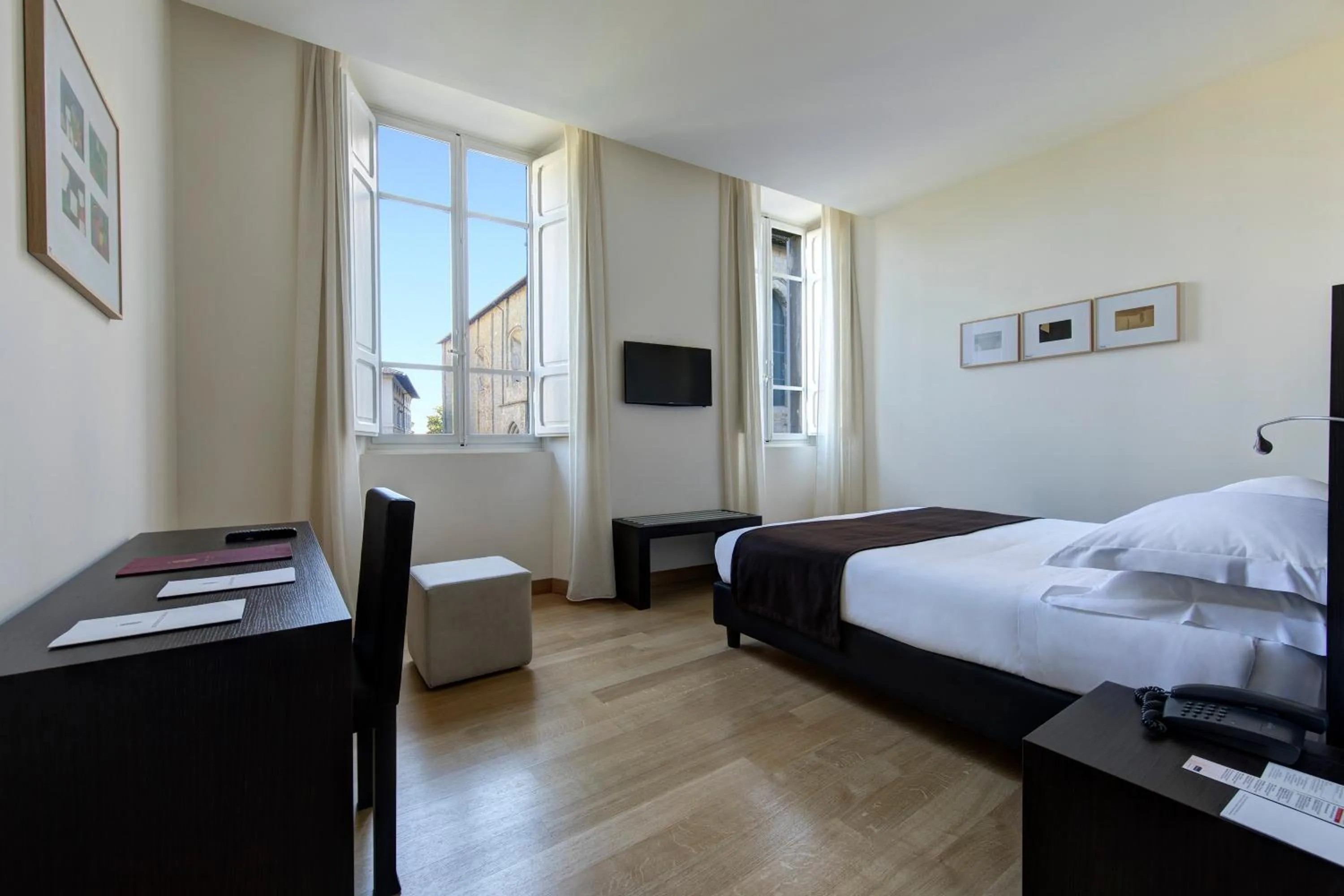 Superior Double Room in Hotel Tiferno