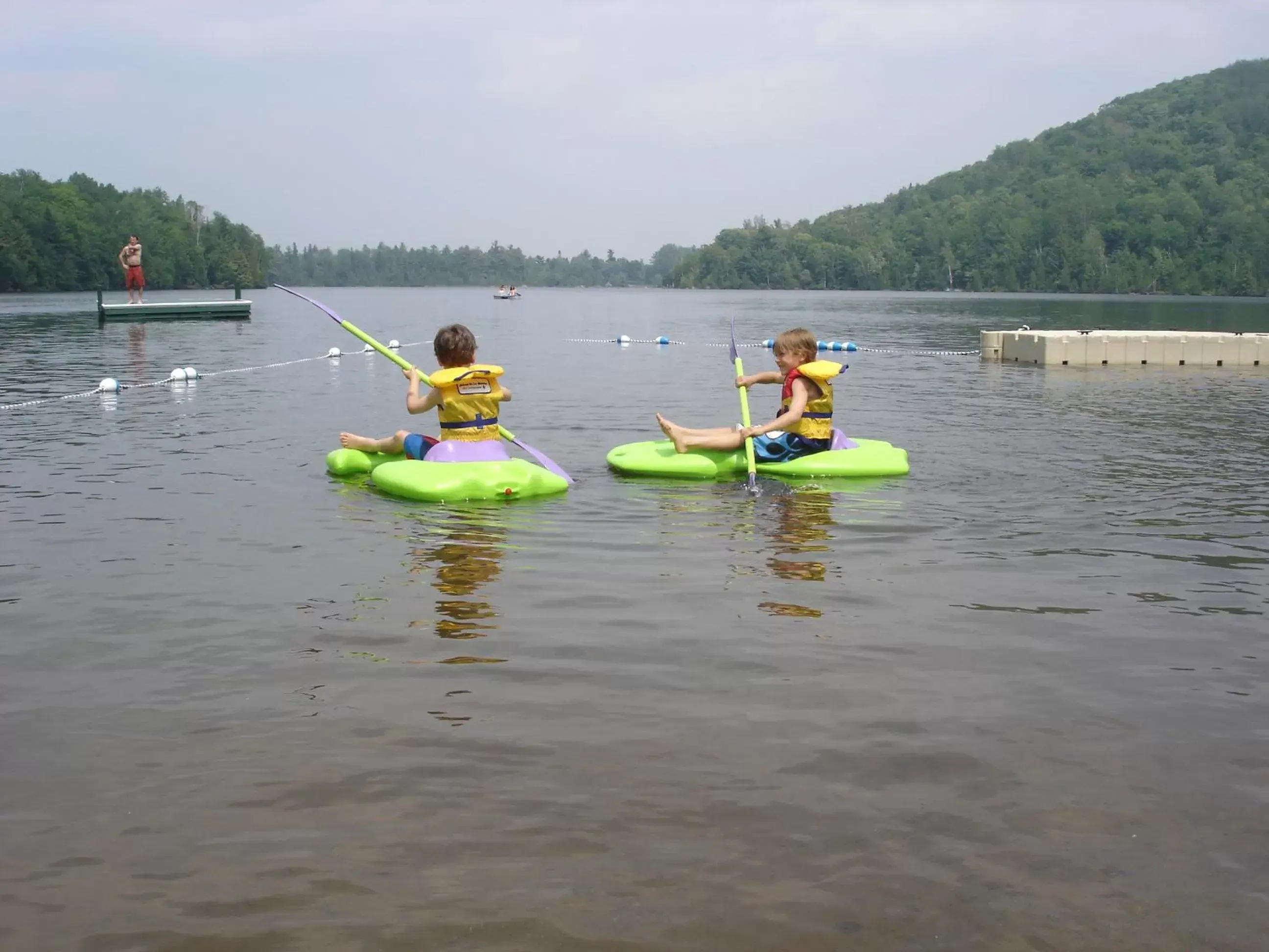 Area and facilities, Canoeing in Auberge du Lac Morency